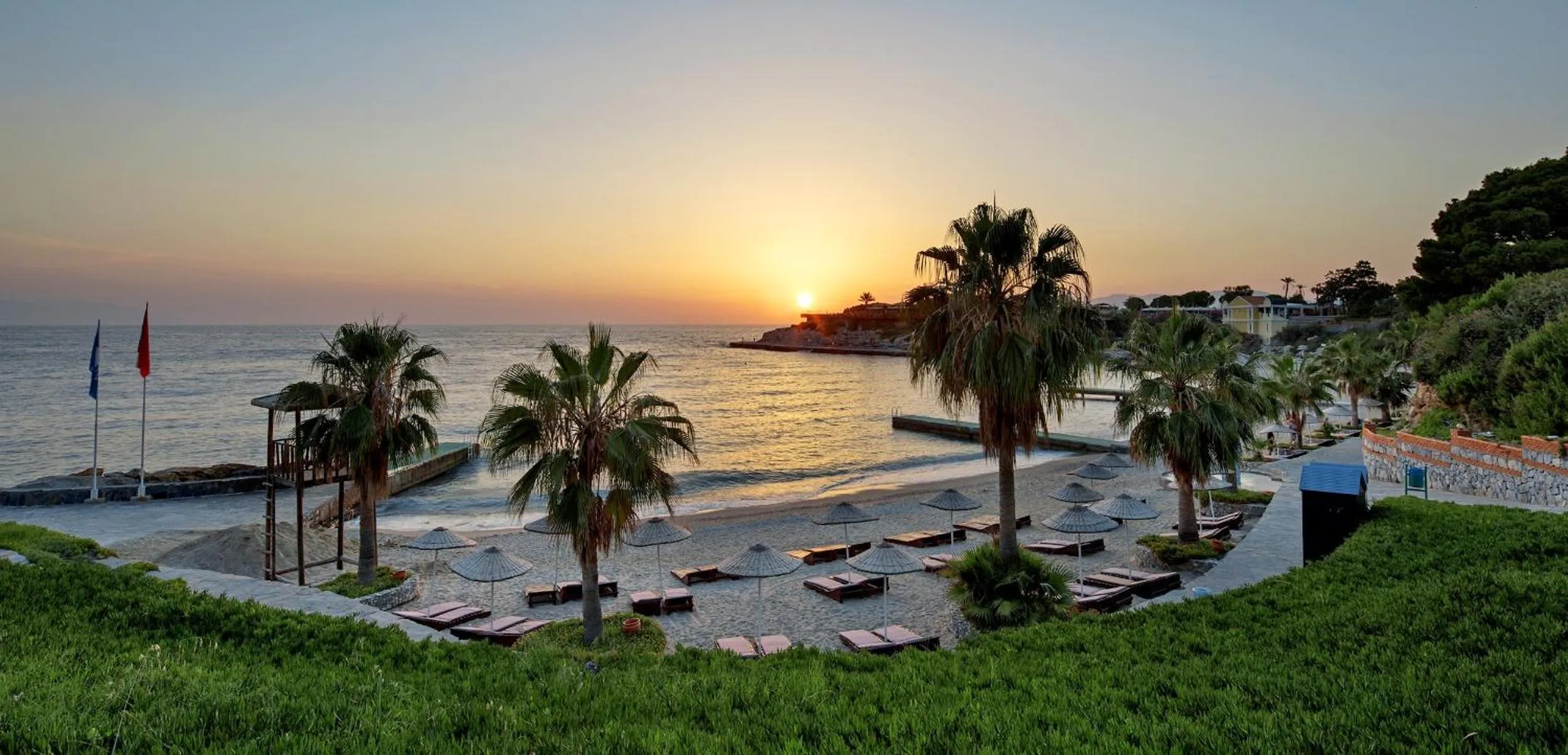 Beach in Pine Bay Holiday Resort