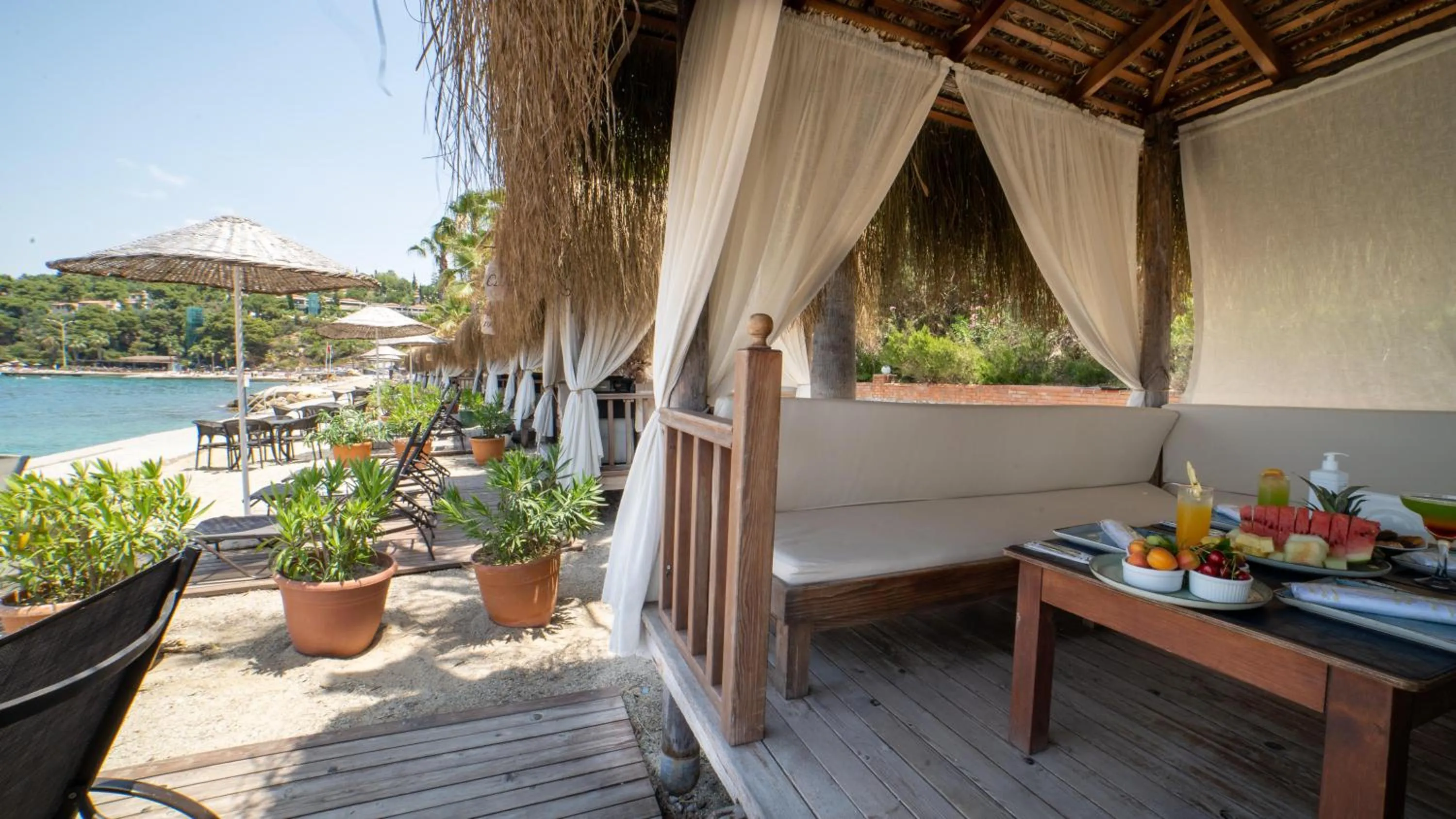 Beach in Pine Bay Holiday Resort