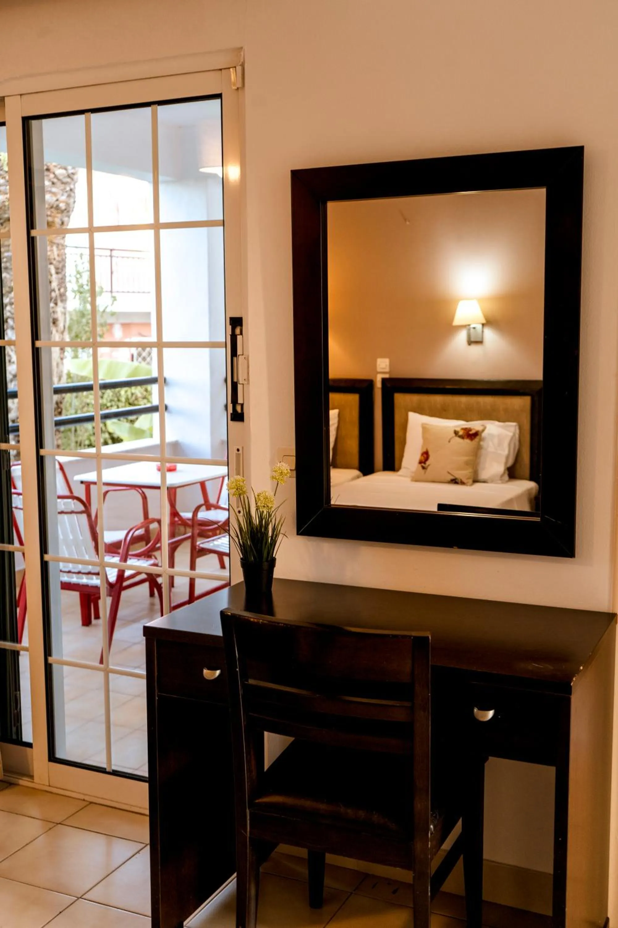 Living room in Oscar Hotel