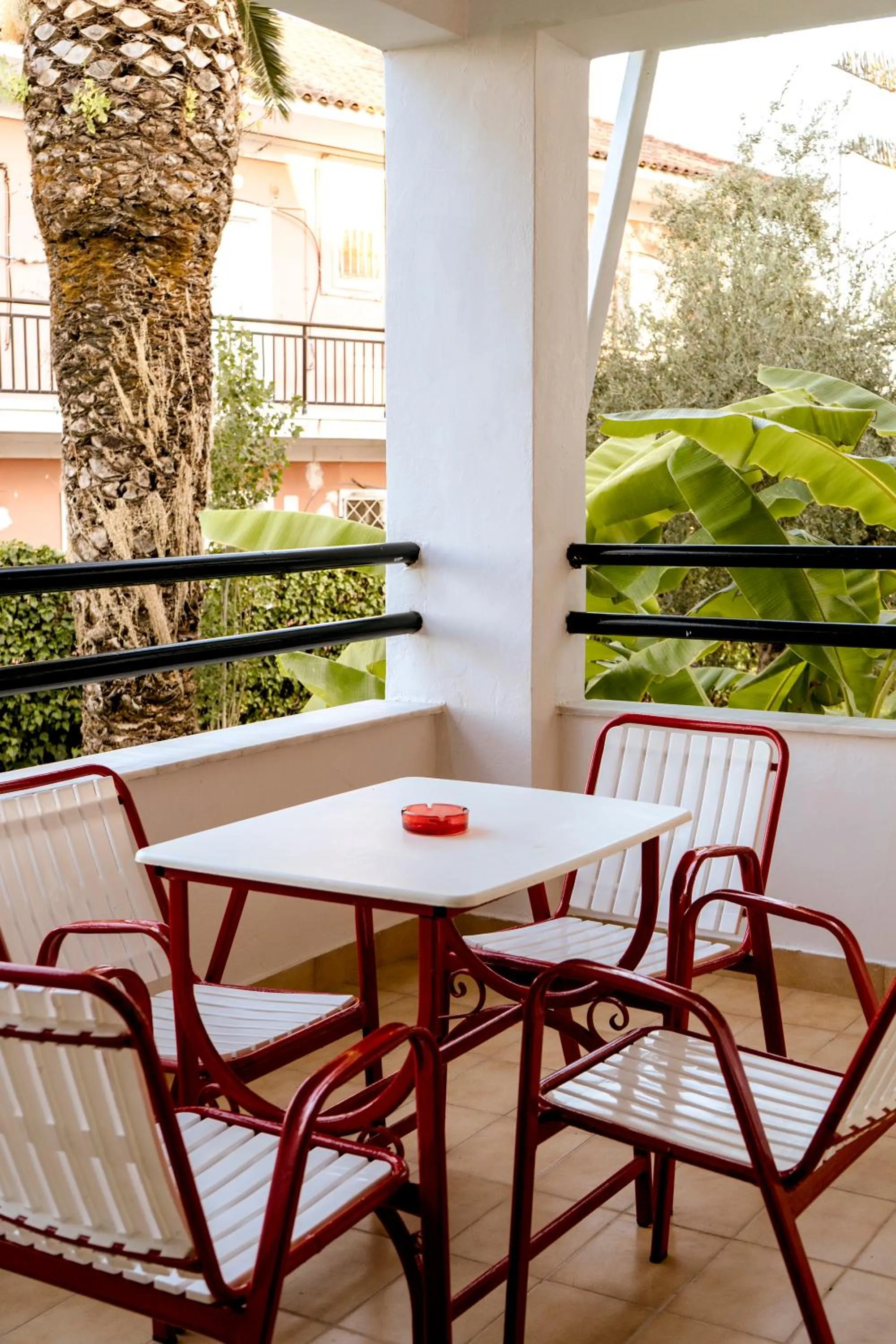 Balcony/Terrace in Oscar Hotel