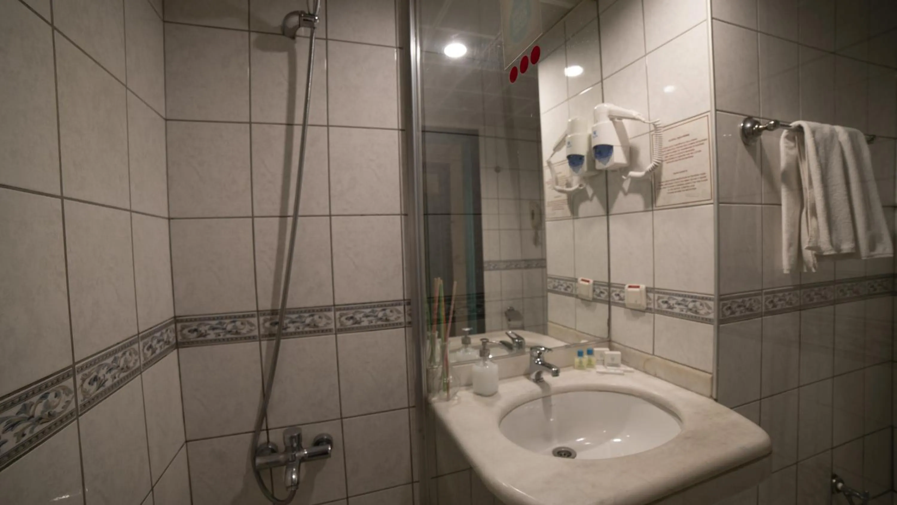 Shower in Kadıköy Rıhtım Hotel