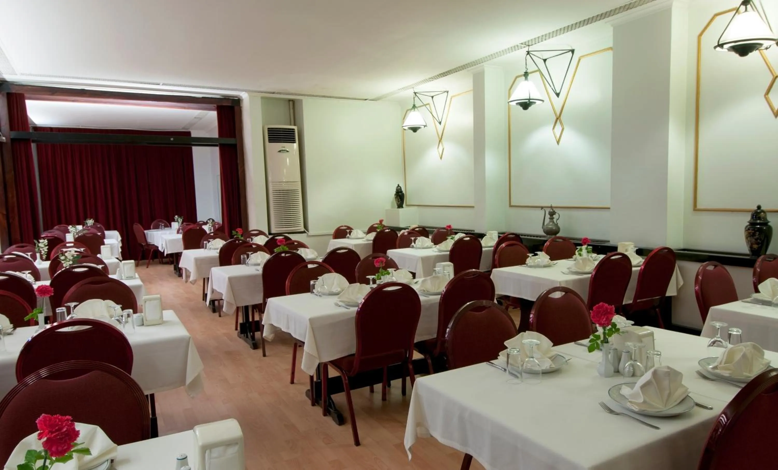 Restaurant/places to eat in Kadıköy Rıhtım Hotel