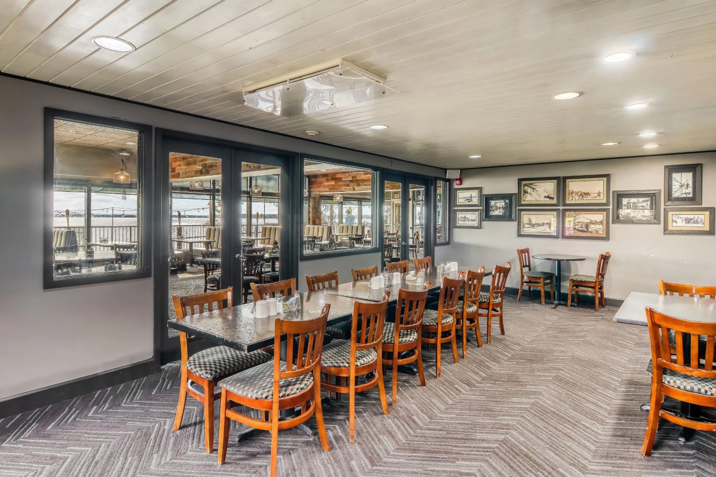 Restaurant/places to eat in Holiday Inn Detroit Lakes by IHG