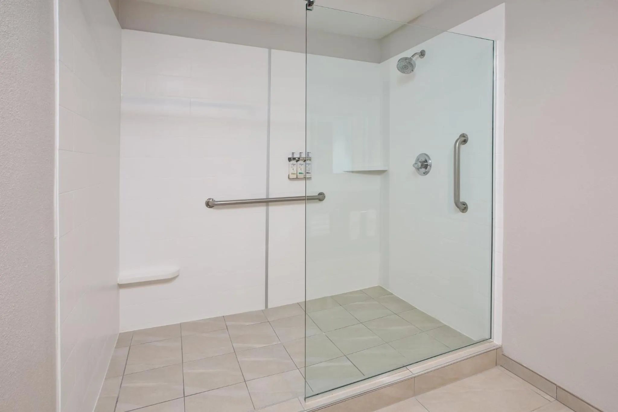 Photo of the whole room in Holiday Inn Express Fremont by IHG