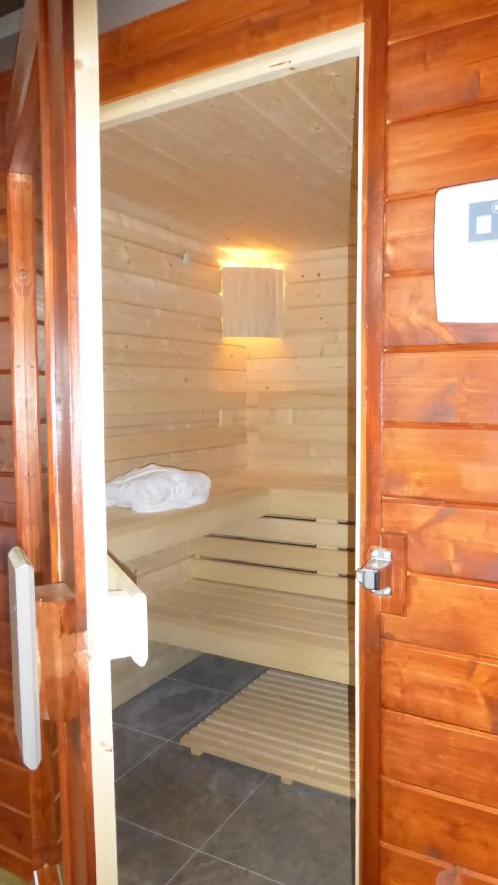 Sauna in Hôtel Ariane & SPA