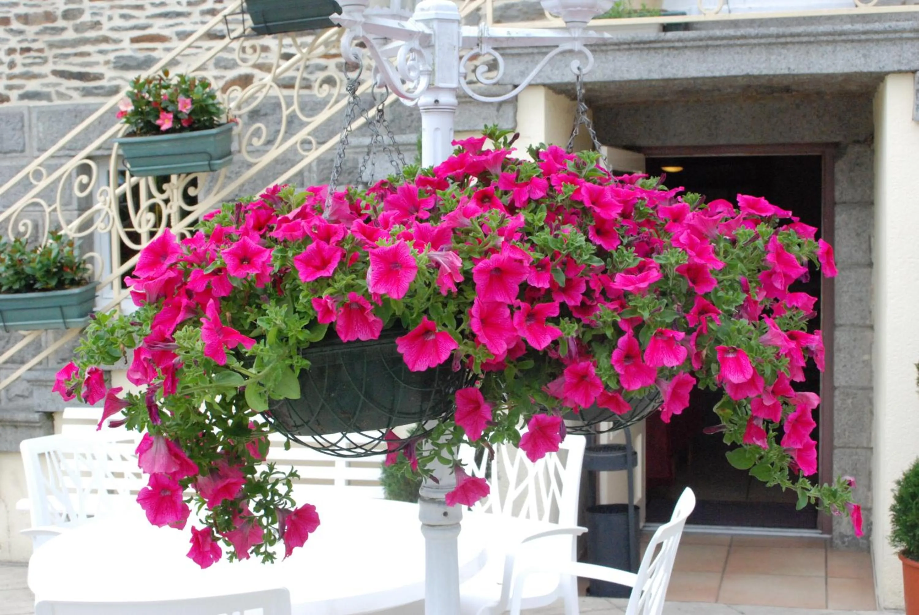 Facade/entrance in Hôtel Ariane & SPA