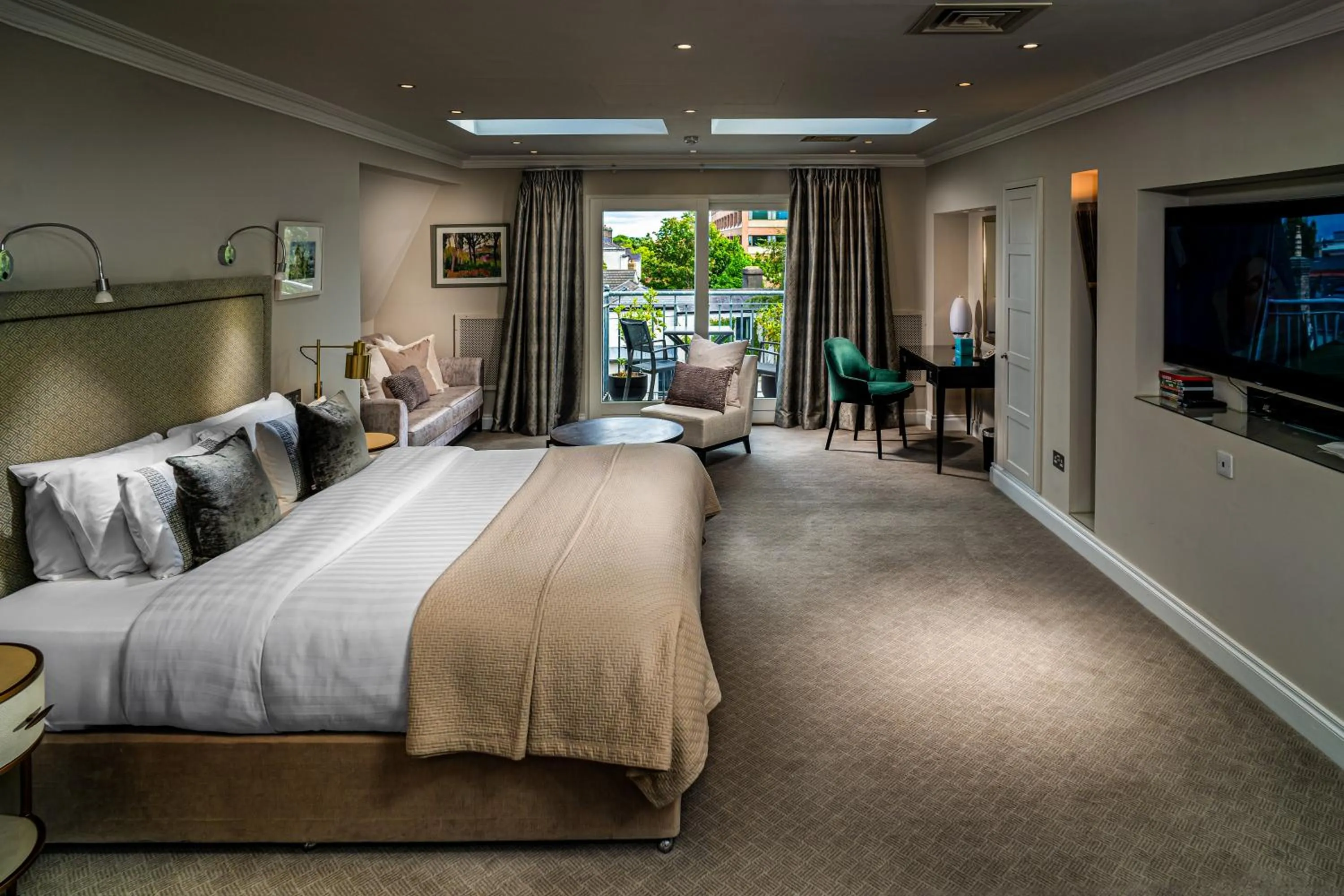 Bedroom, Bed in Roxford Lodge Hotel