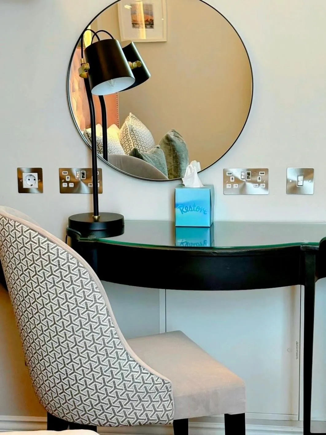 Bedroom in Roxford Lodge Hotel