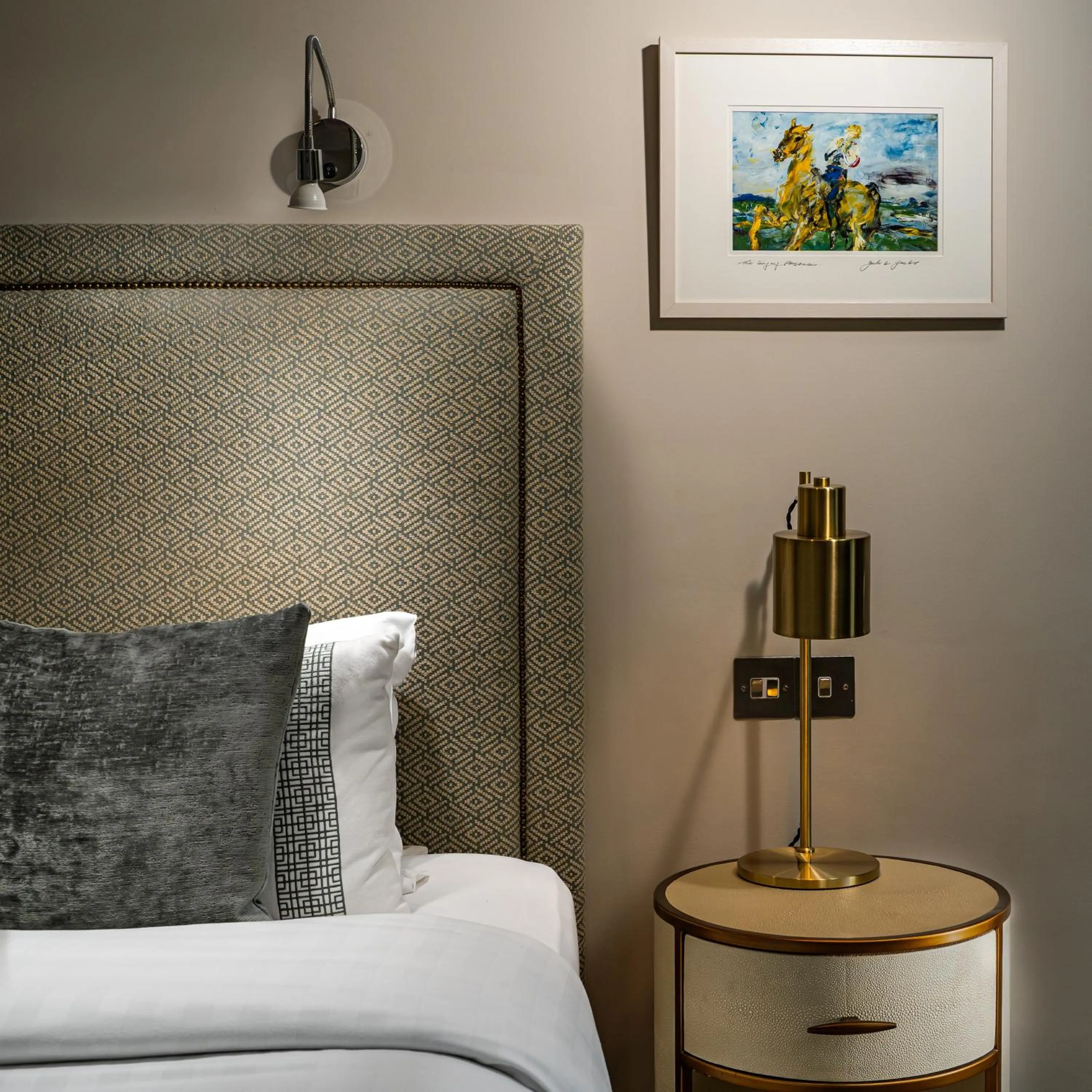 Bed in Roxford Lodge Hotel