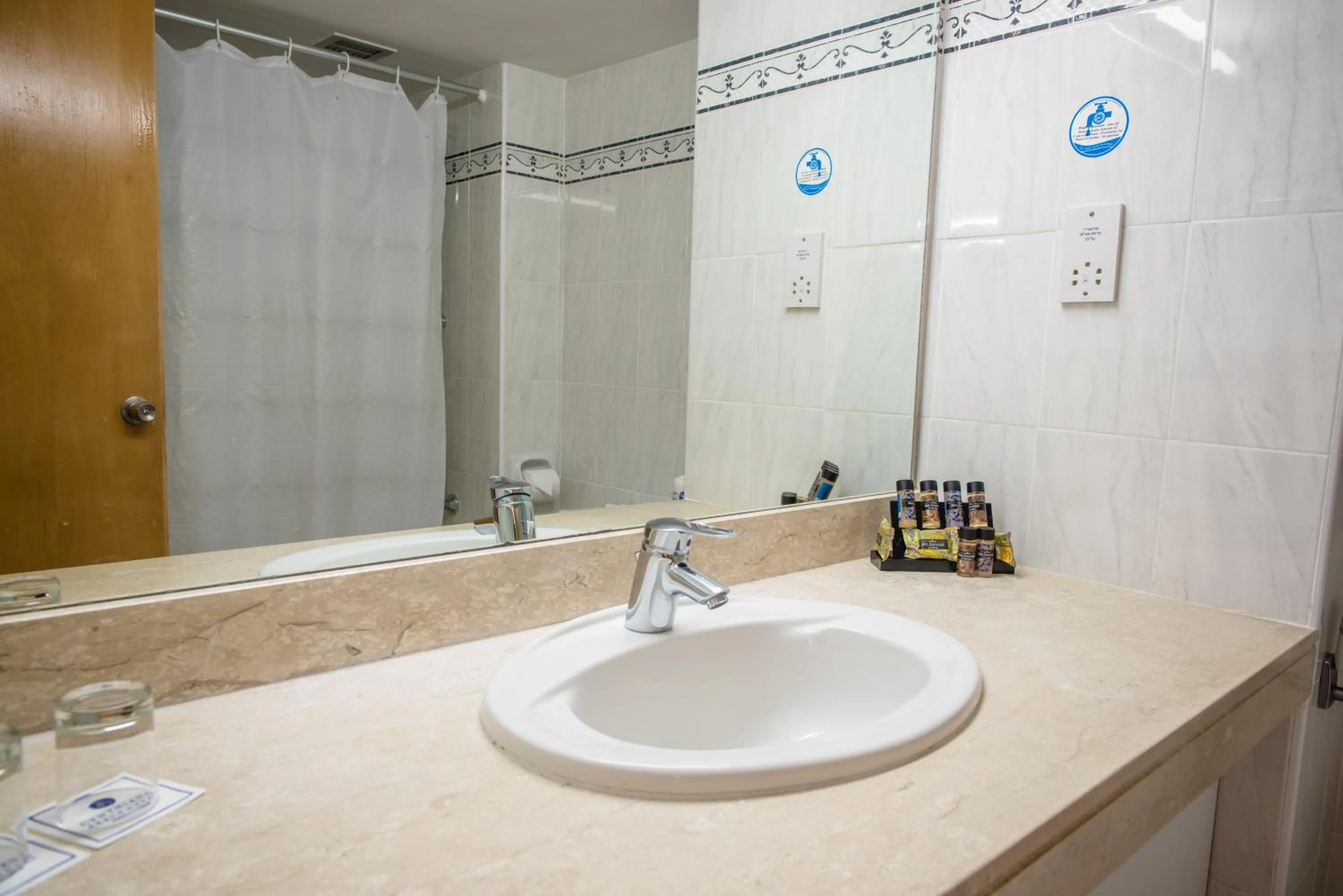 Bathroom in Cynthiana Beach Hotel