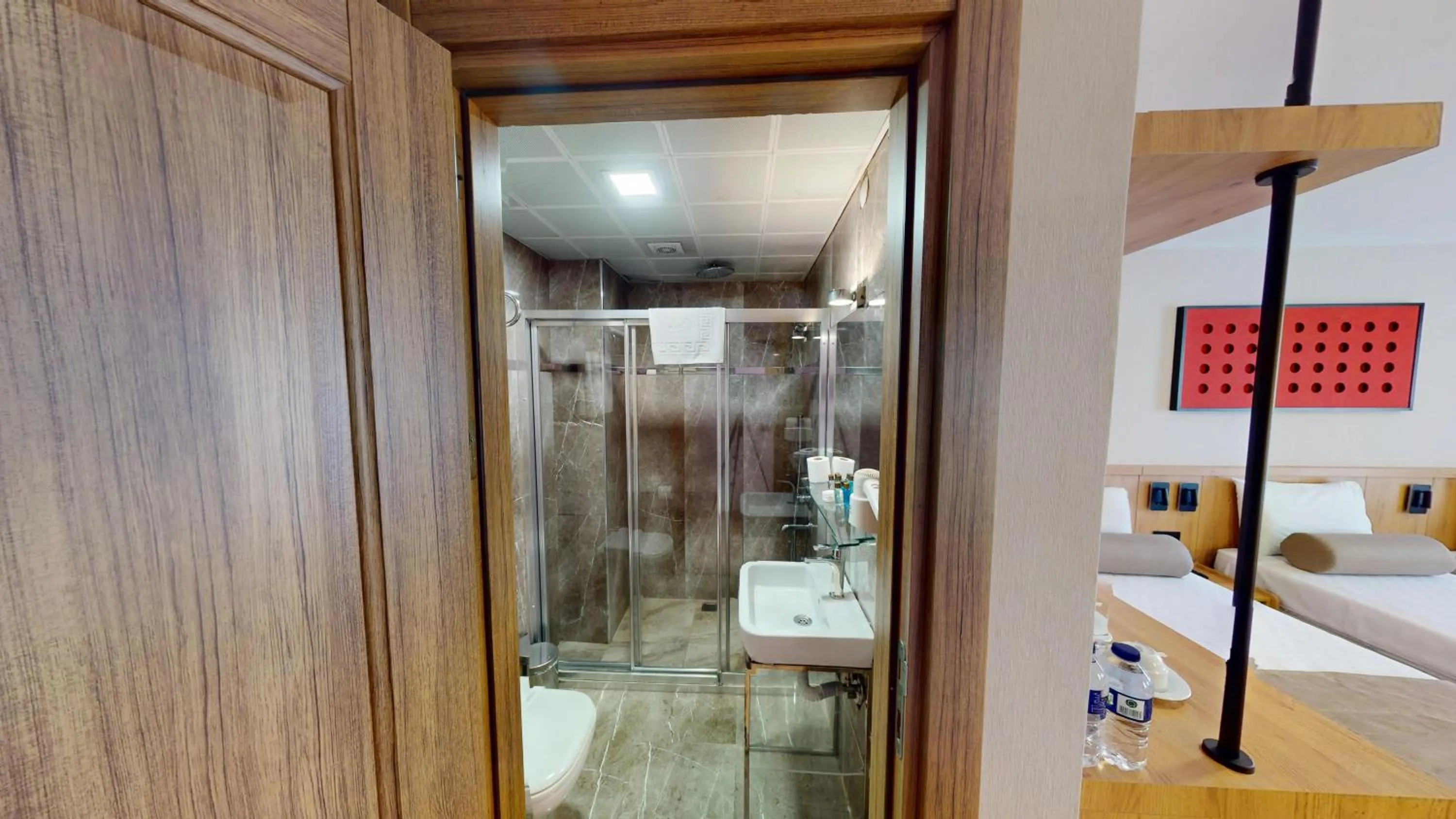 Shower in Istanbul River Hotel