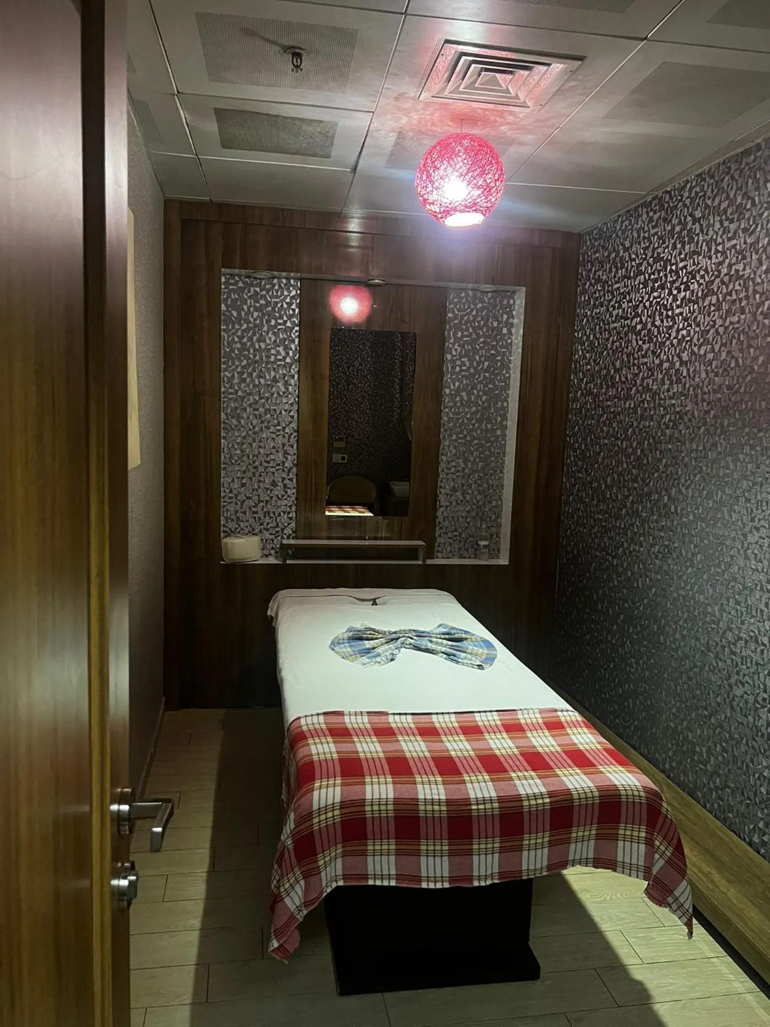 Photo of the whole room, Bed in Istanbul River Hotel