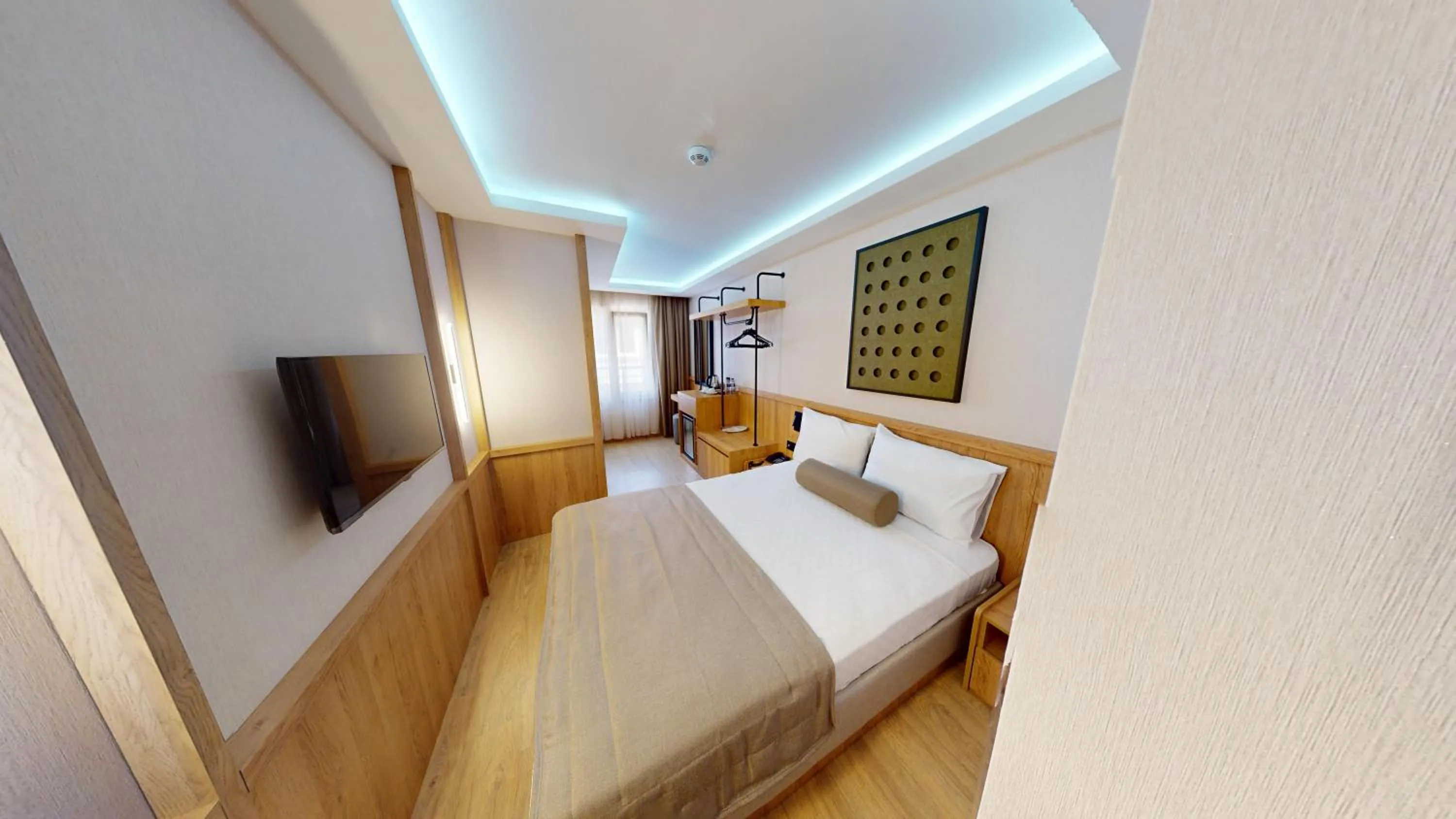 Photo of the whole room, Bed in Istanbul River Hotel