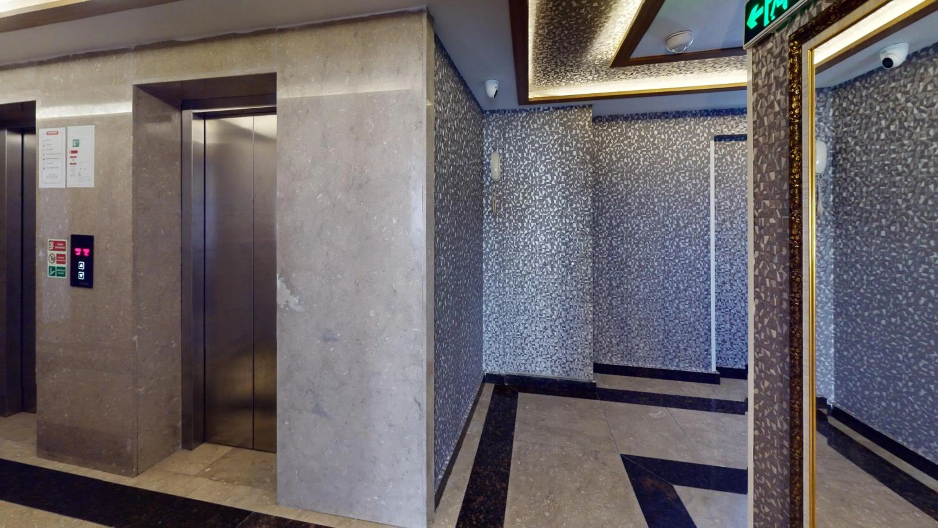 elevator in Istanbul River Hotel