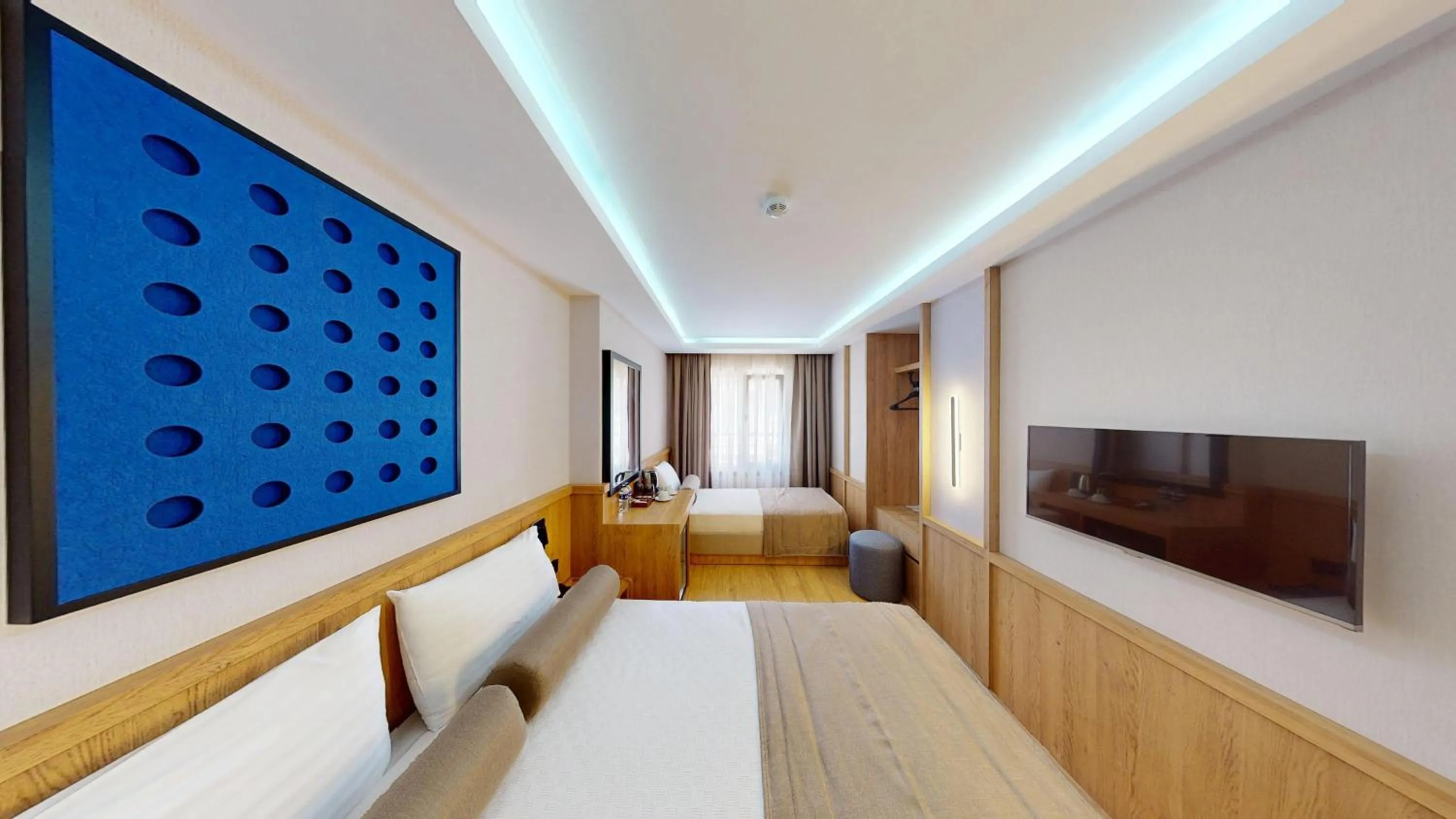 Photo of the whole room, Bed in Istanbul River Hotel