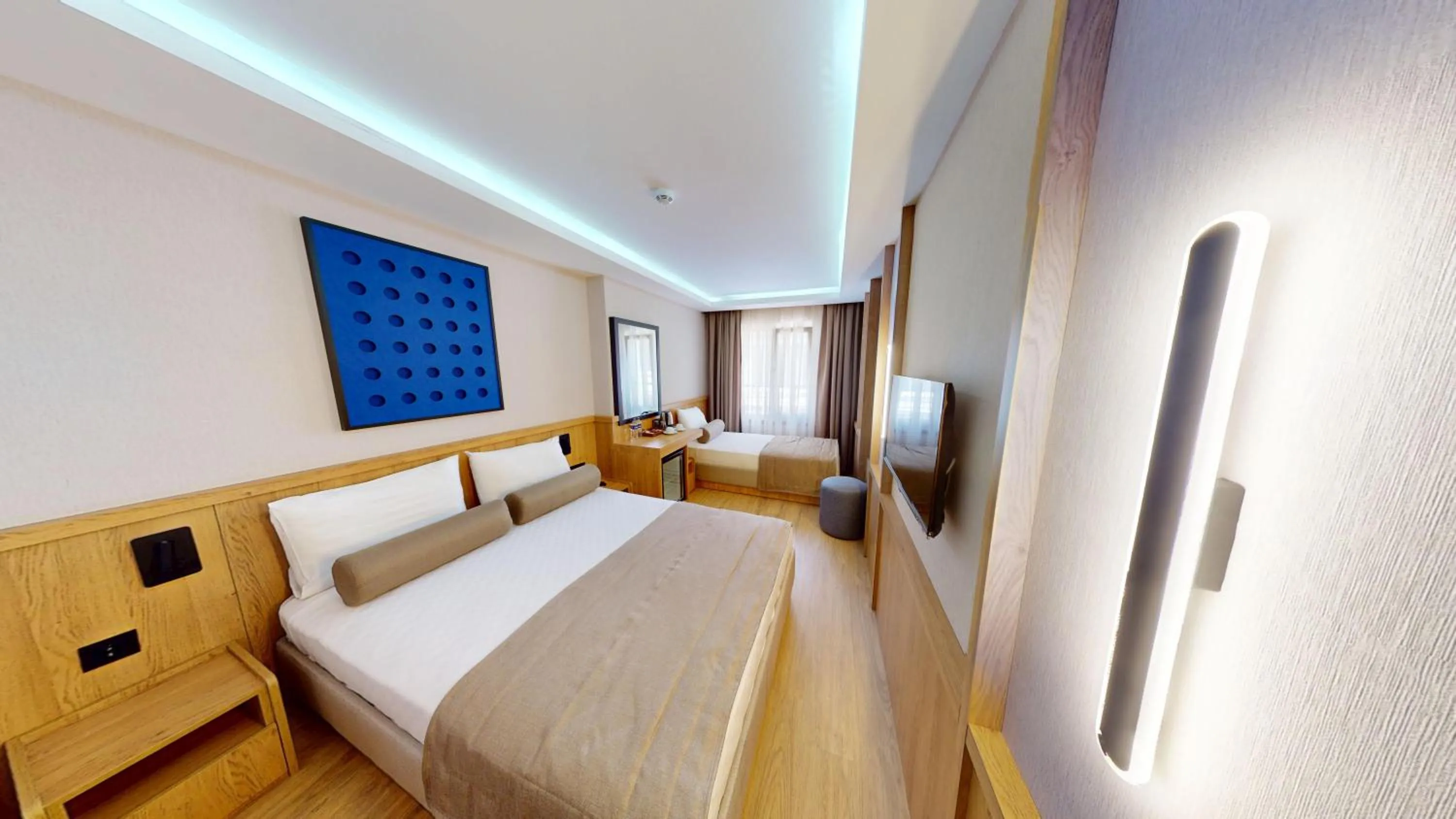 Photo of the whole room, Bed in Istanbul River Hotel