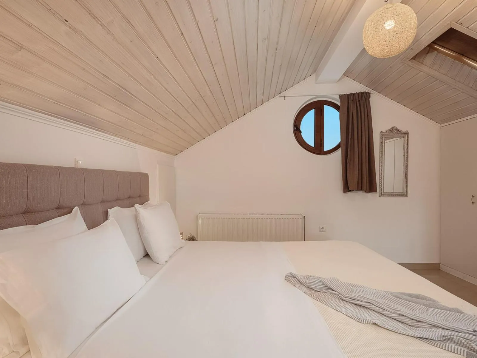 Bed in Porto Kaza