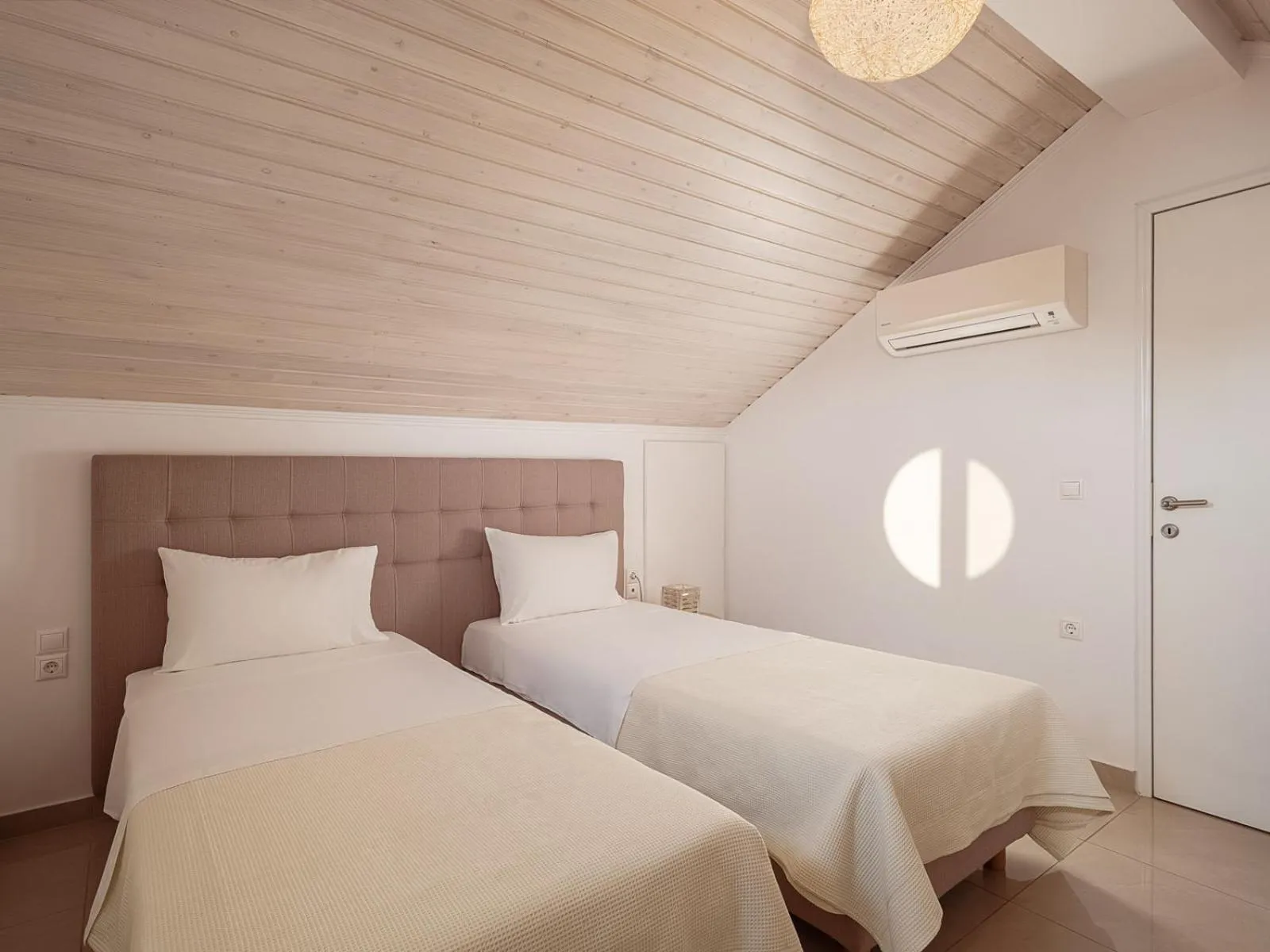 Bed in Porto Kaza