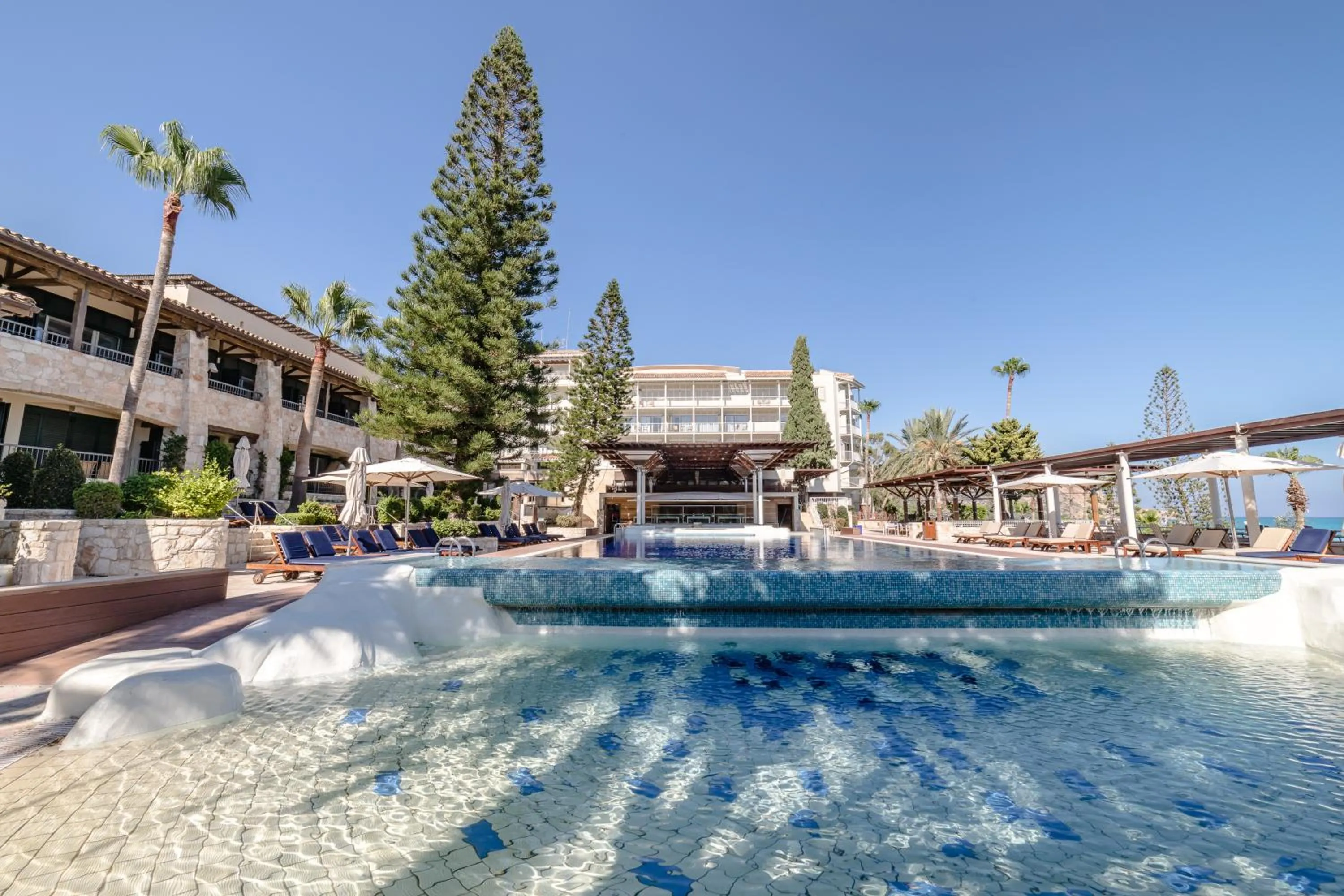 Restaurant/places to eat in Columbia Beach Resort