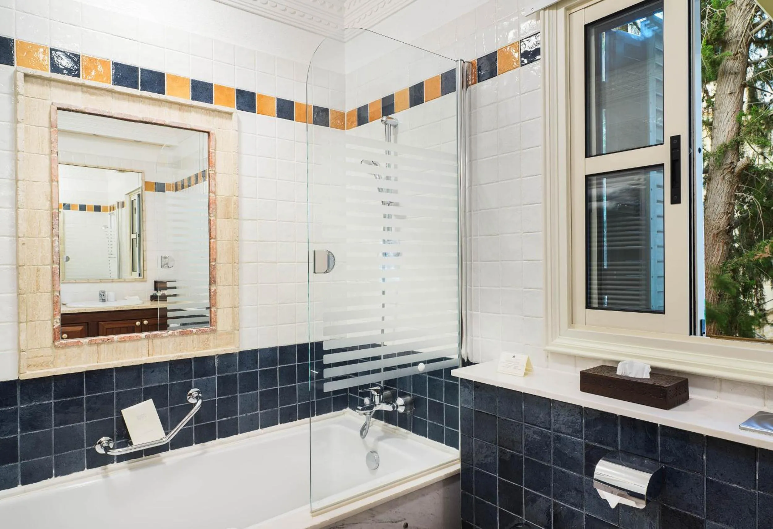 Shower in Columbia Beach Resort