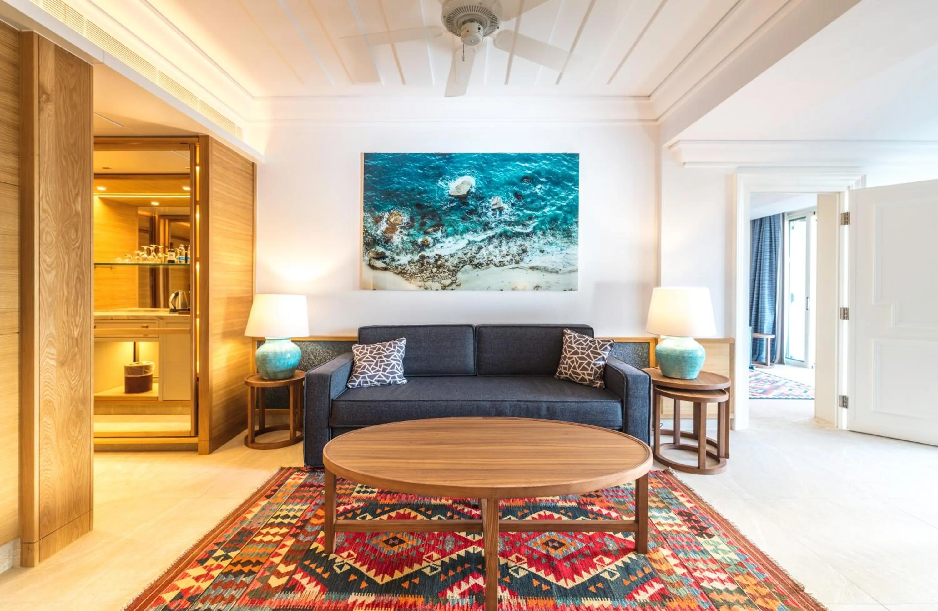 Seating area in Columbia Beach Resort