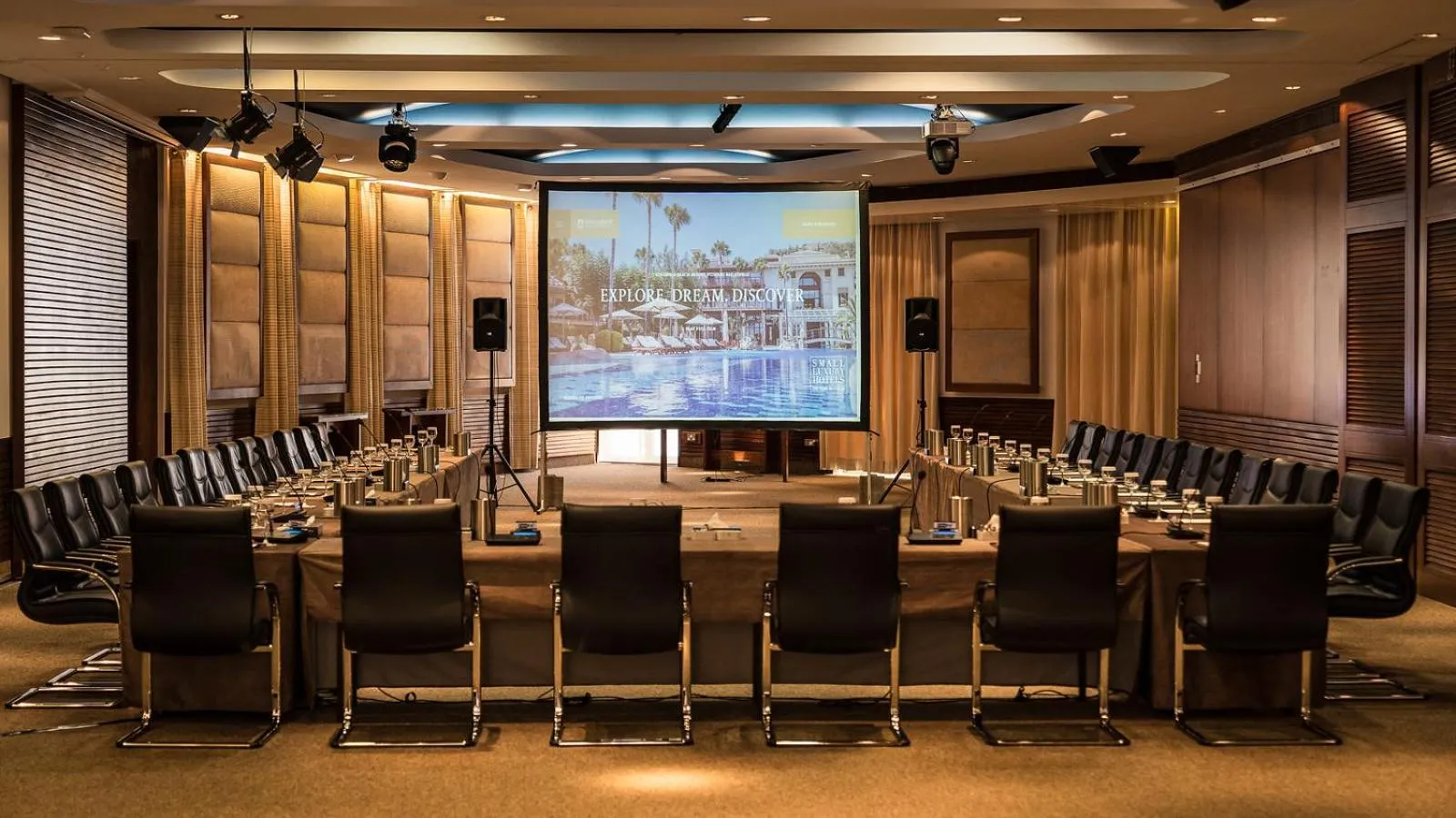 Meeting/conference room in Columbia Beach Resort