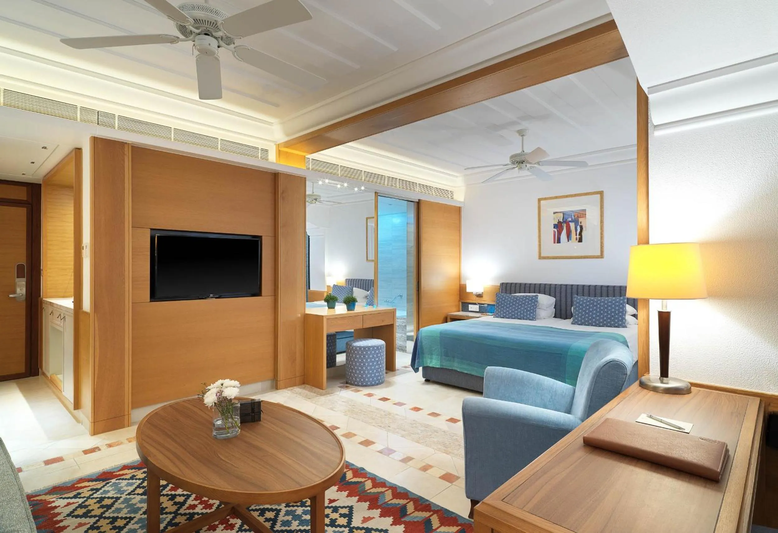 Bed in Columbia Beach Resort