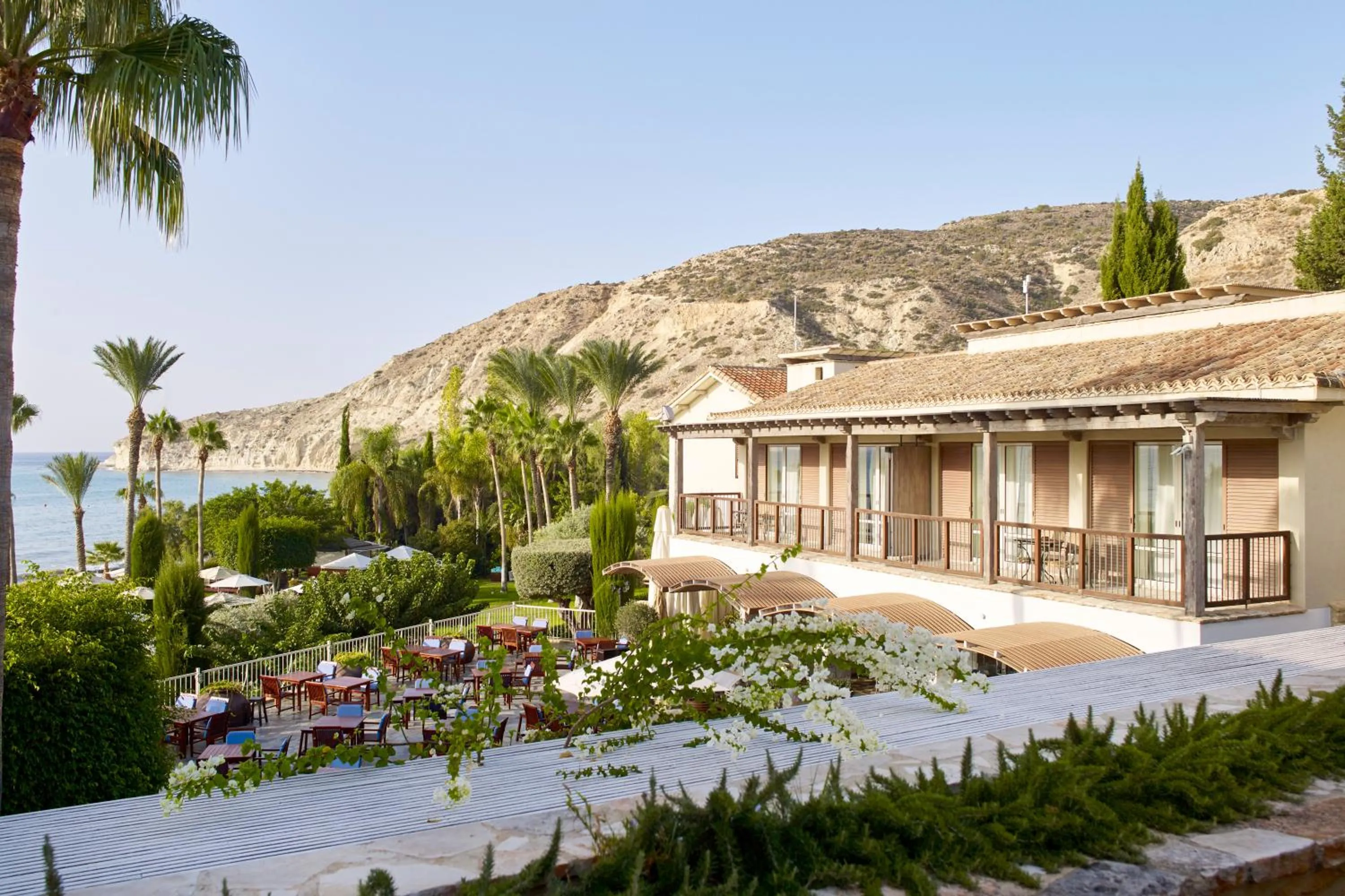 Property building in Columbia Beach Resort