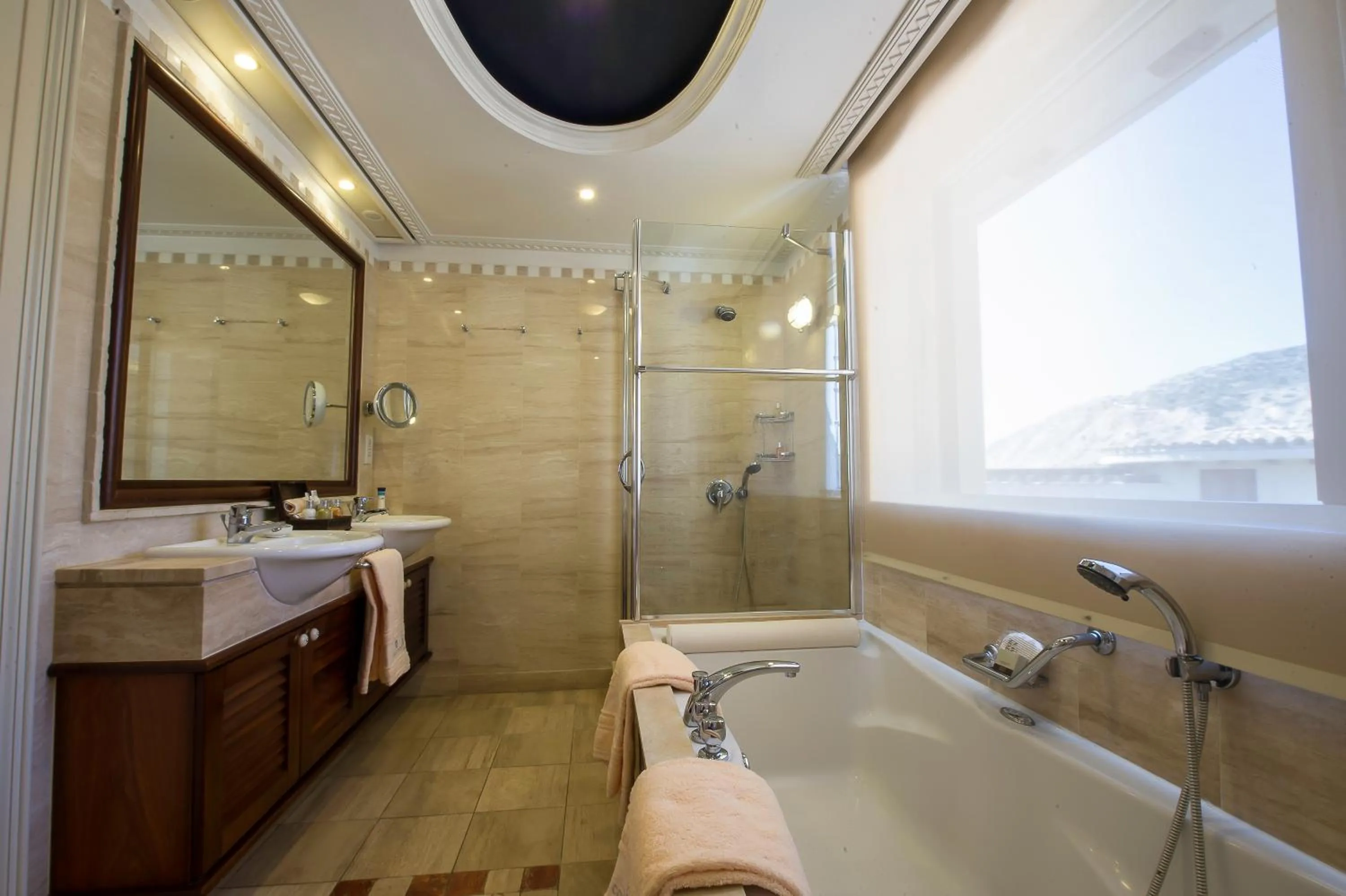 Bathroom in Columbia Beach Resort