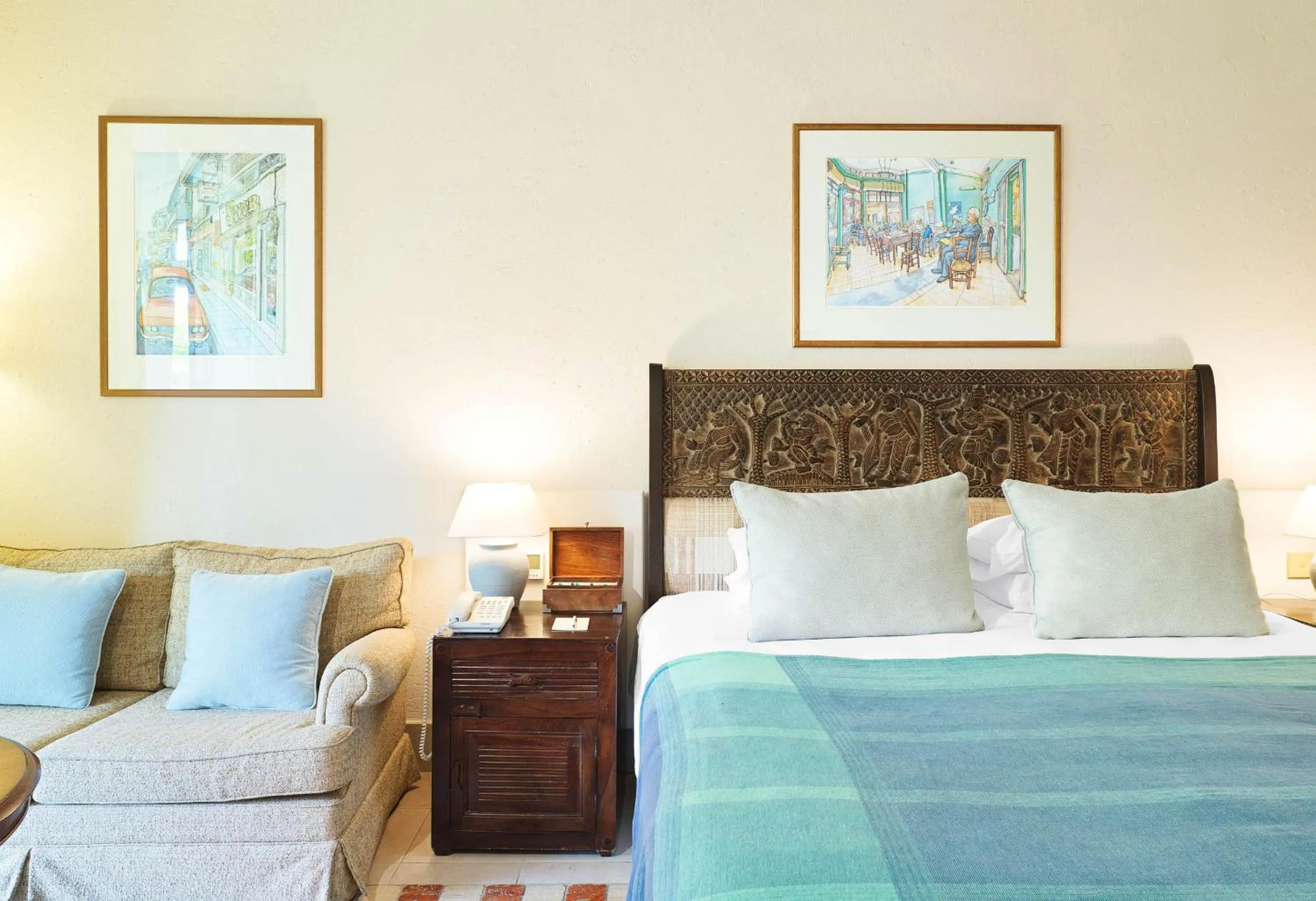 Bed in Columbia Beach Resort