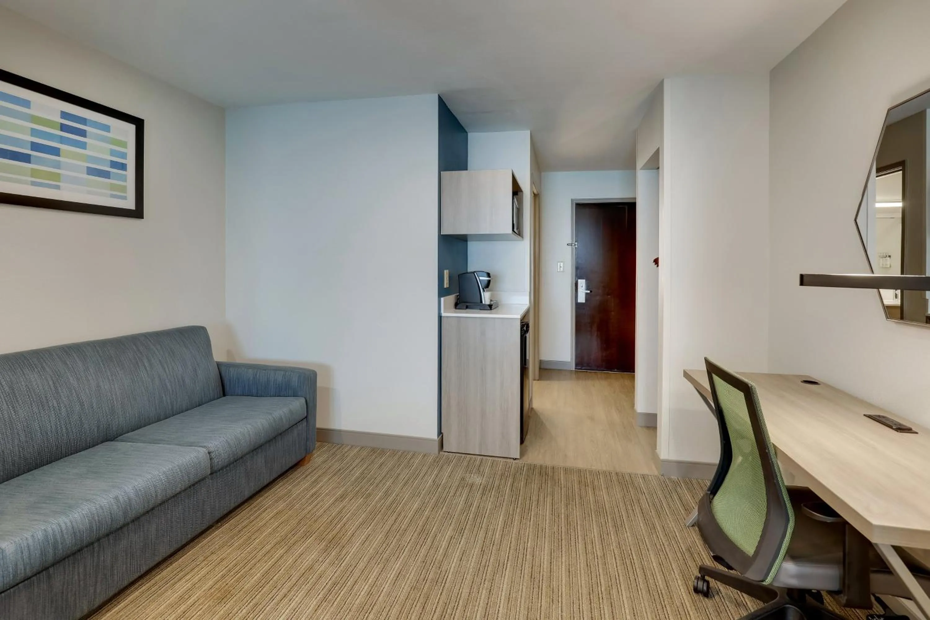 Photo of the whole room in Holiday Inn Express Hotel & Suites Hinesville by IHG