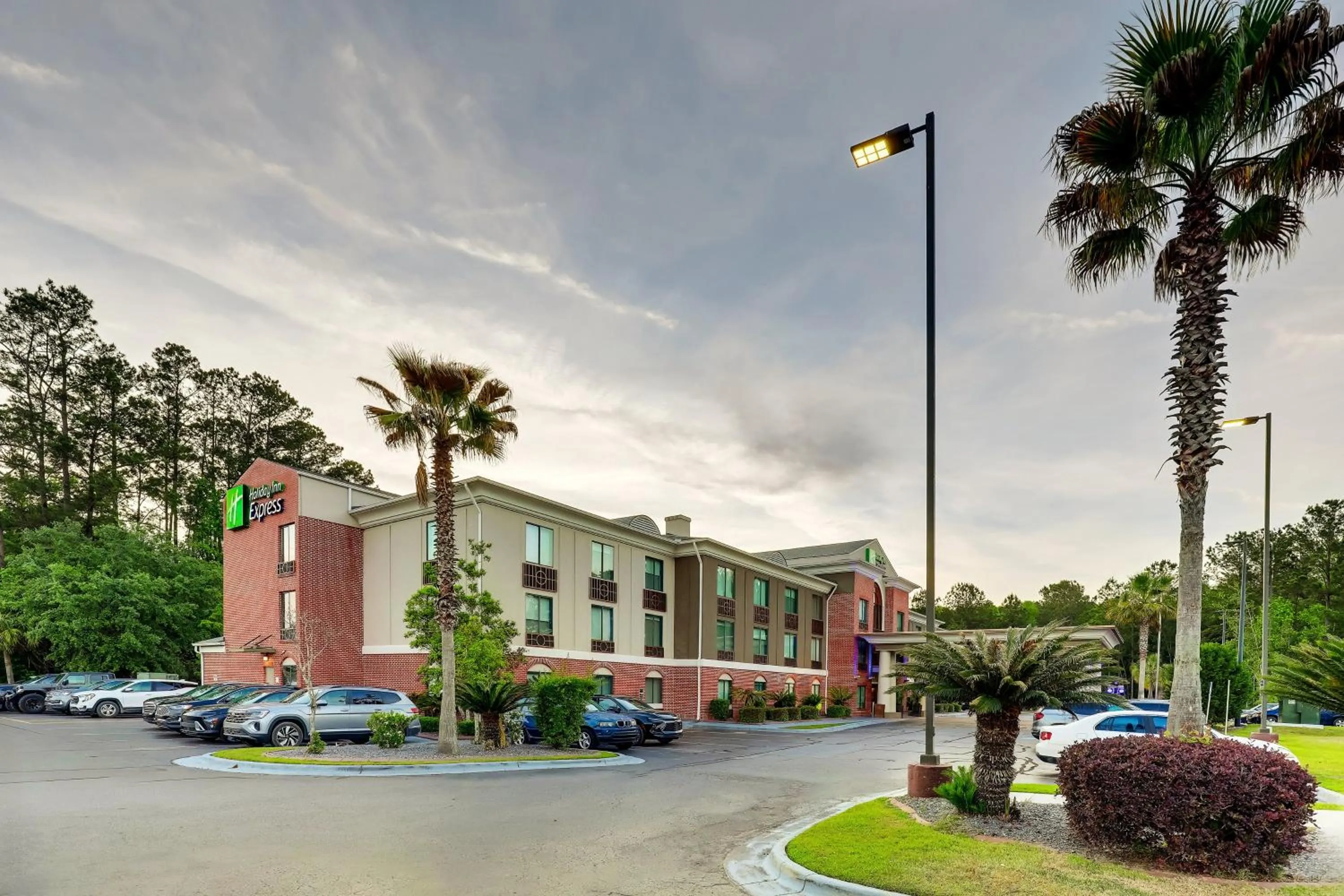 Property building in Holiday Inn Express Hotel & Suites Hinesville by IHG
