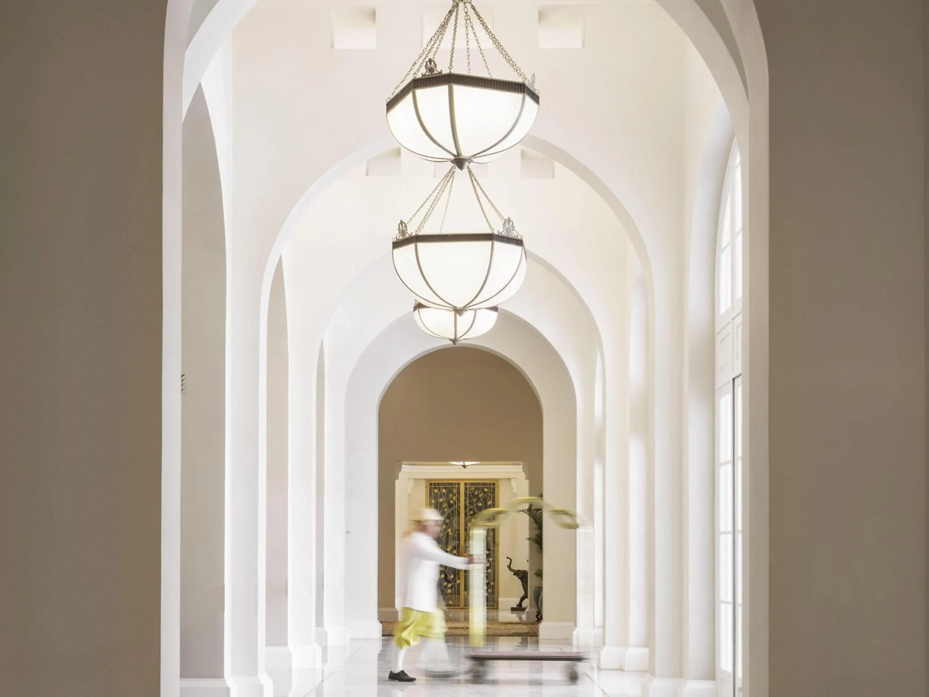 Business facilities in Raffles Hotel Le Royal