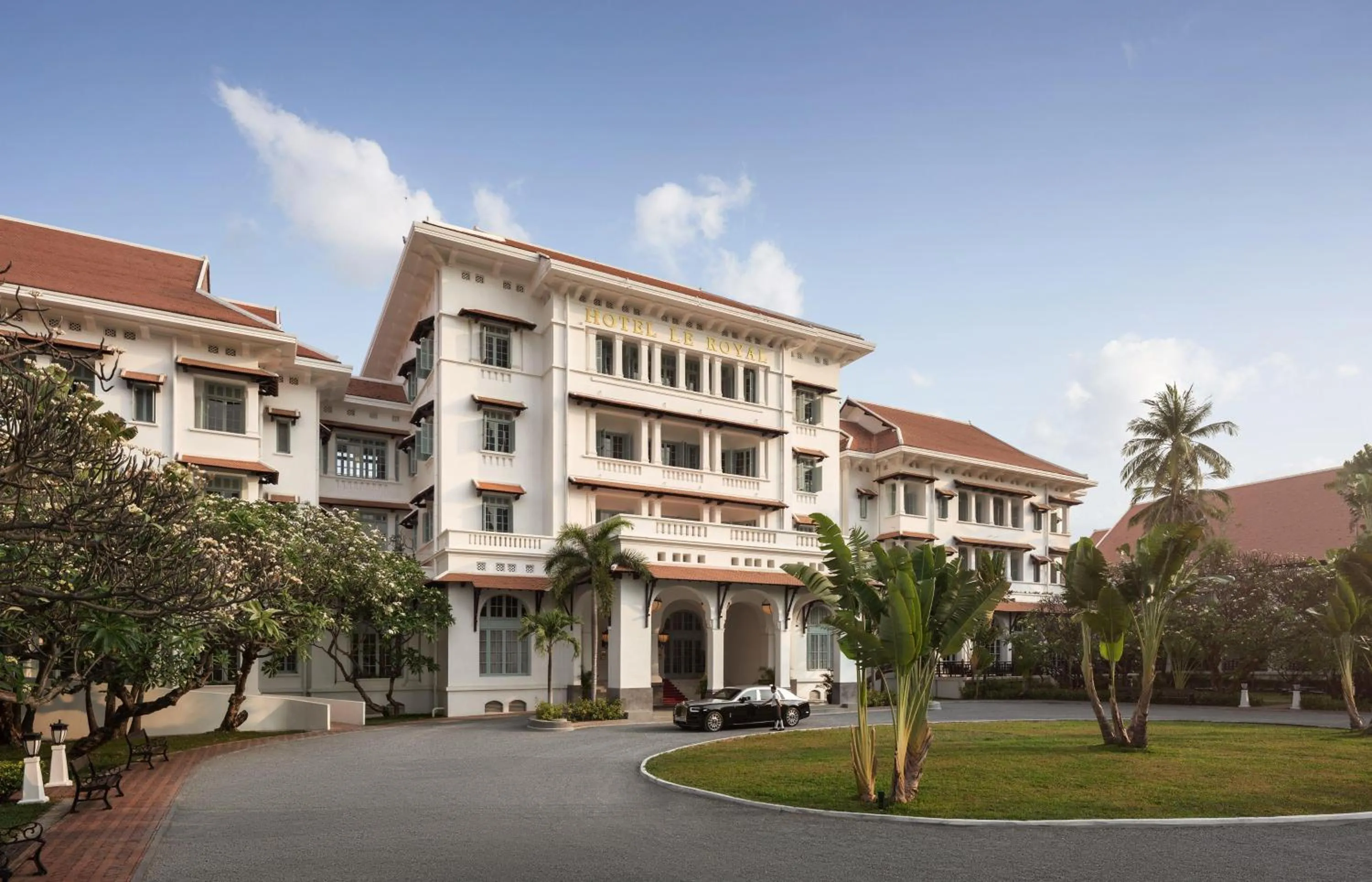 Garden view in Raffles Hotel Le Royal