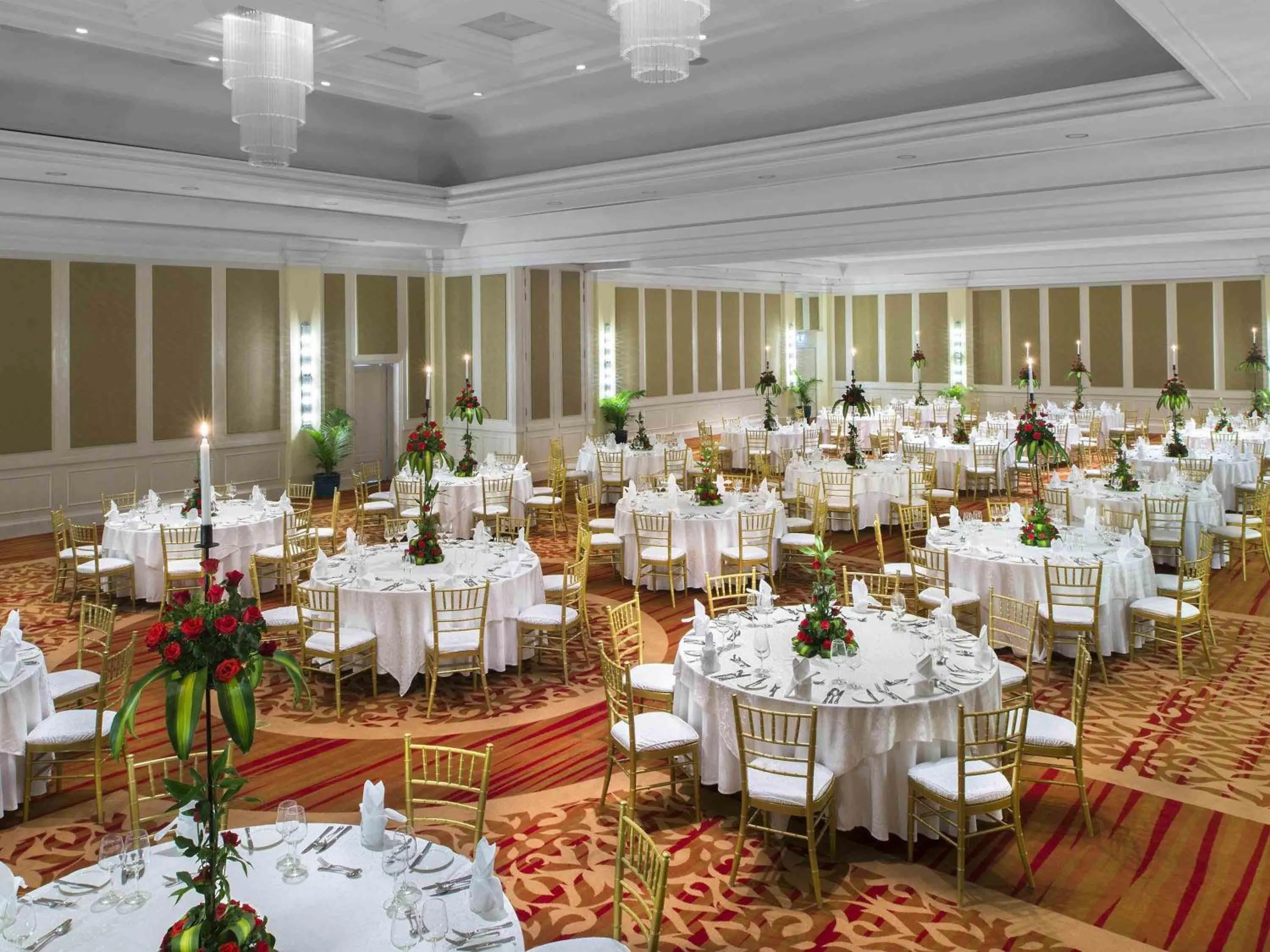 wedding in Raffles Hotel Le Royal