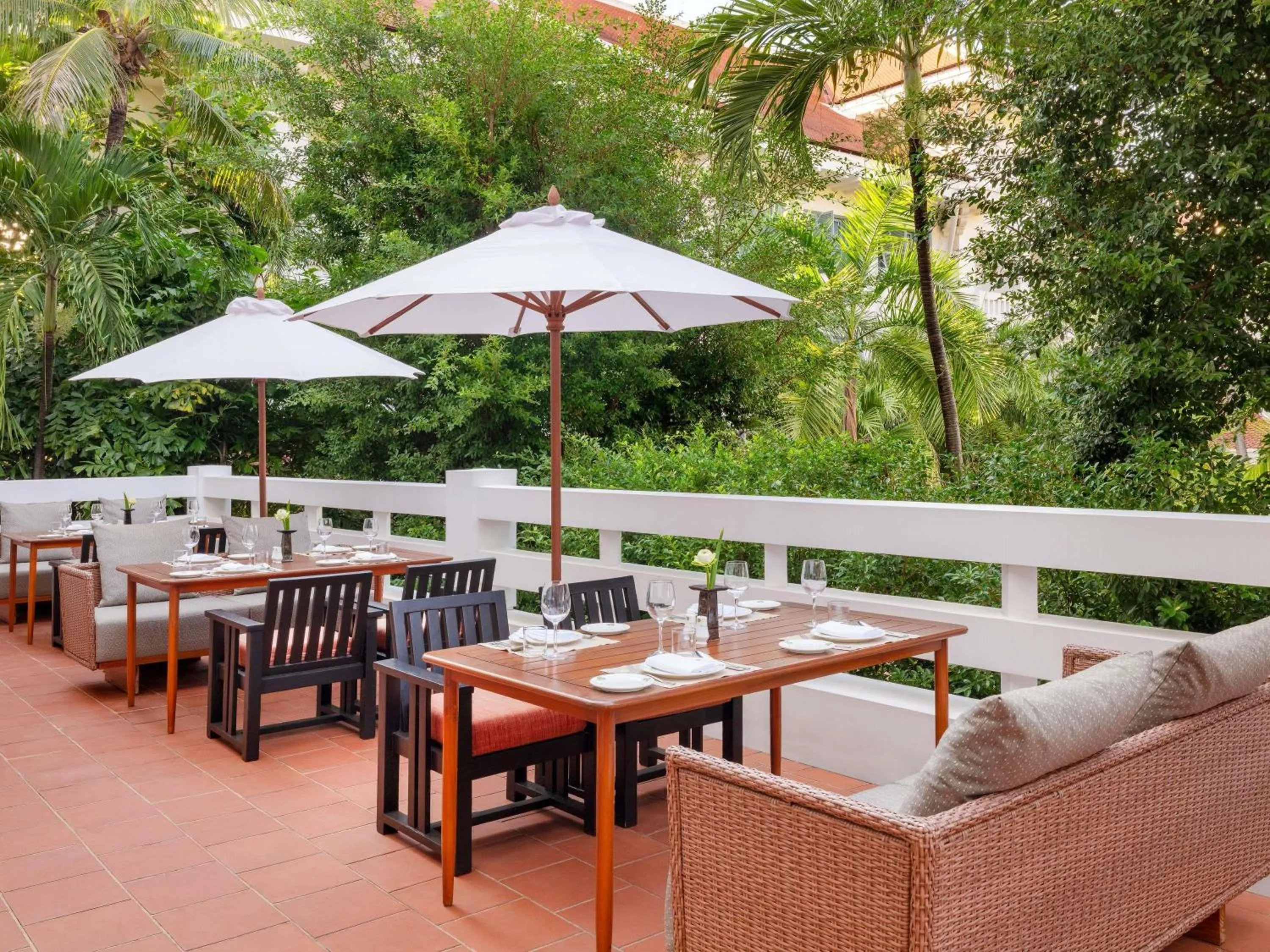 Breakfast in Raffles Grand Hotel d'Angkor