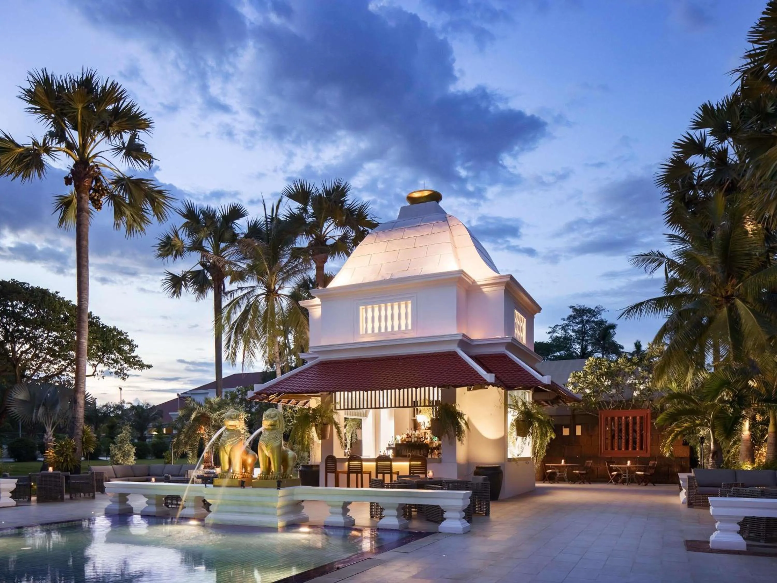 Lounge or bar in Raffles Grand Hotel d'Angkor