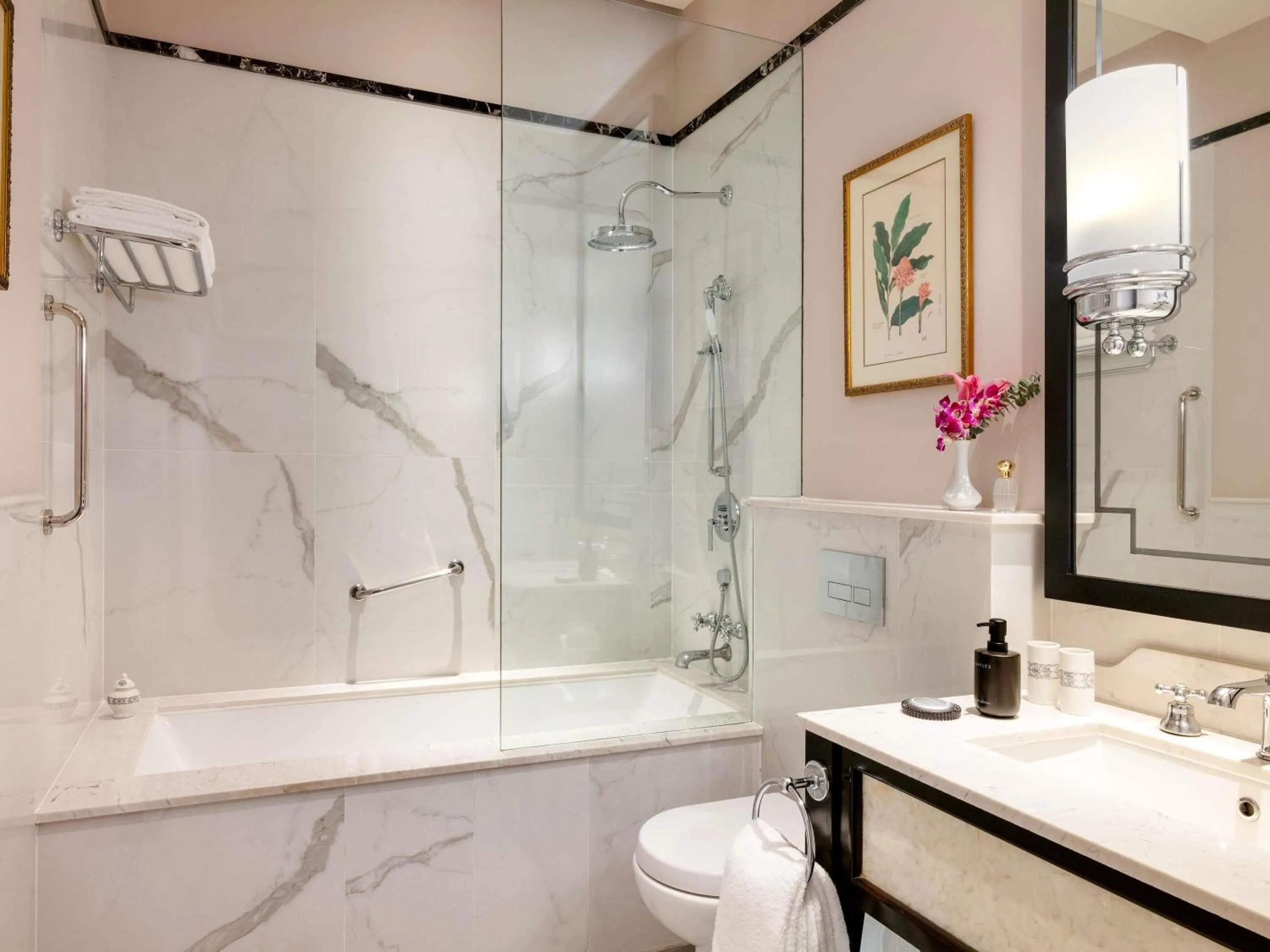 Bedroom in Raffles Grand Hotel d'Angkor