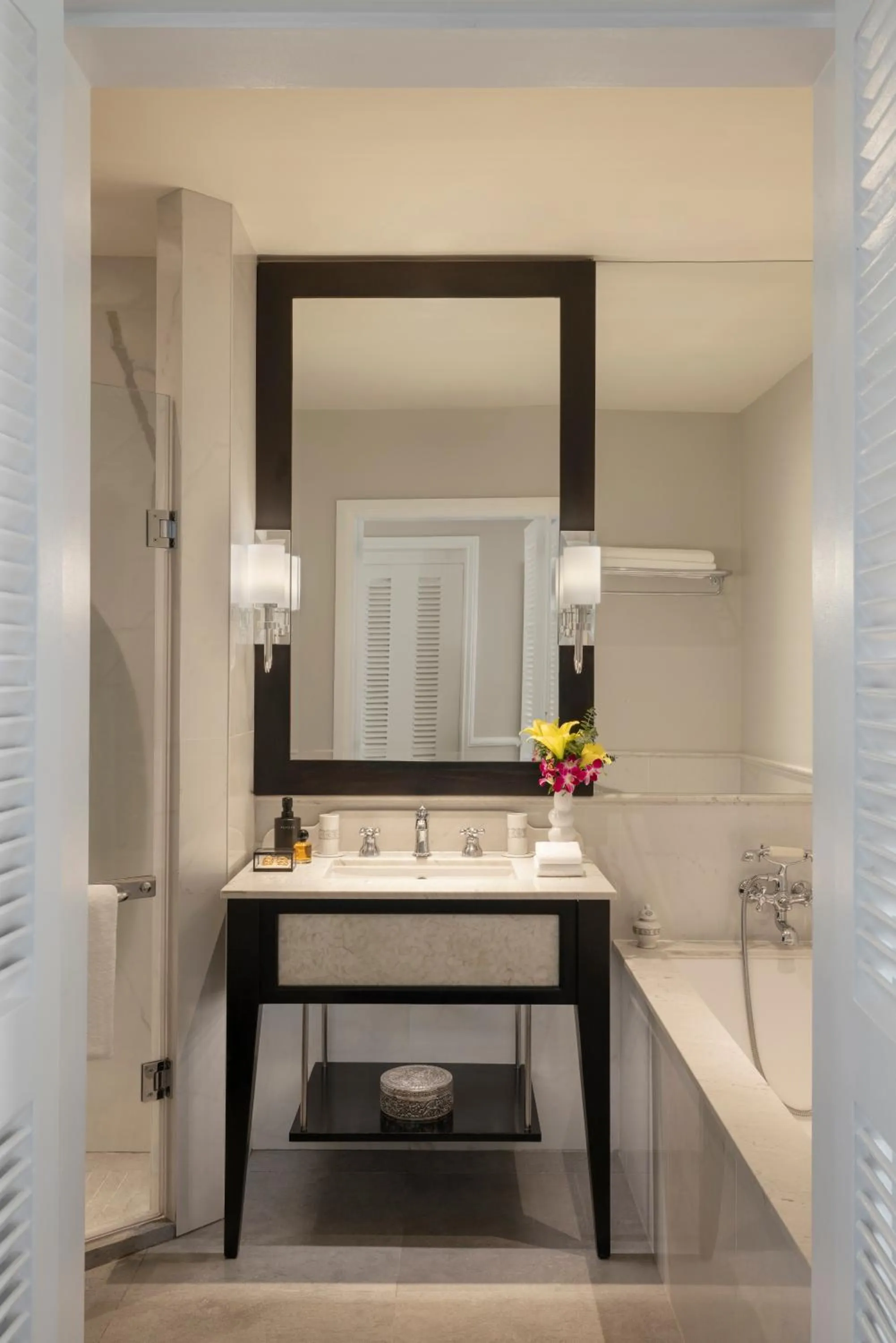 Bathroom in Raffles Grand Hotel d'Angkor