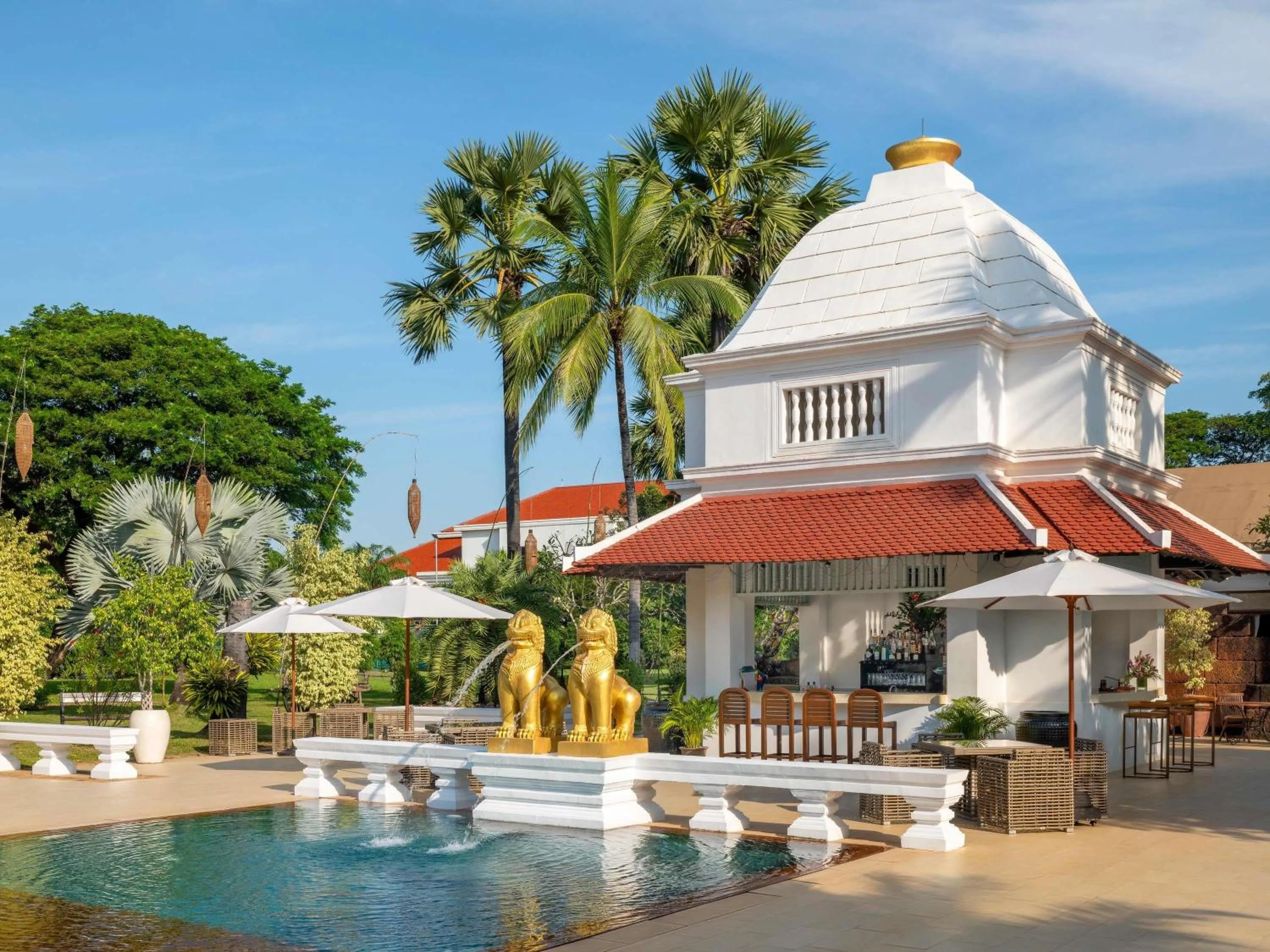 Lounge or bar in Raffles Grand Hotel d'Angkor
