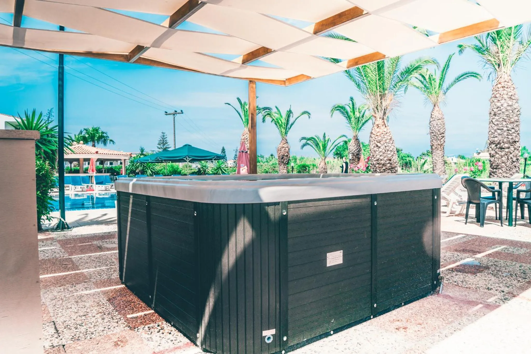 Hot Tub in Morfeas Hotel