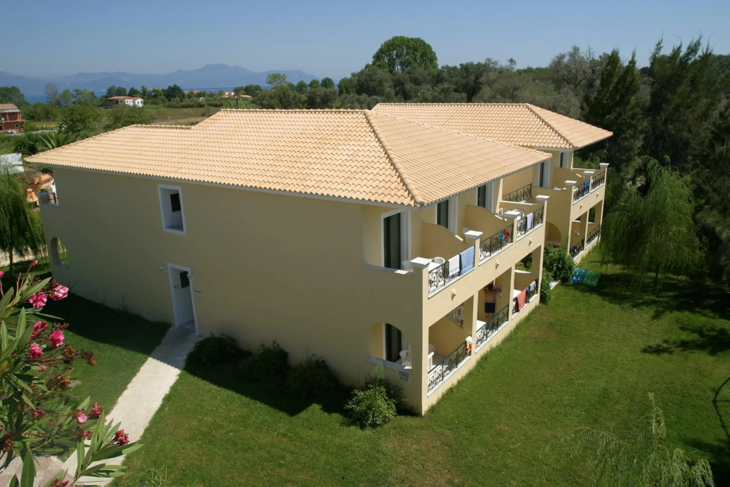 Garden in Morfeas Hotel