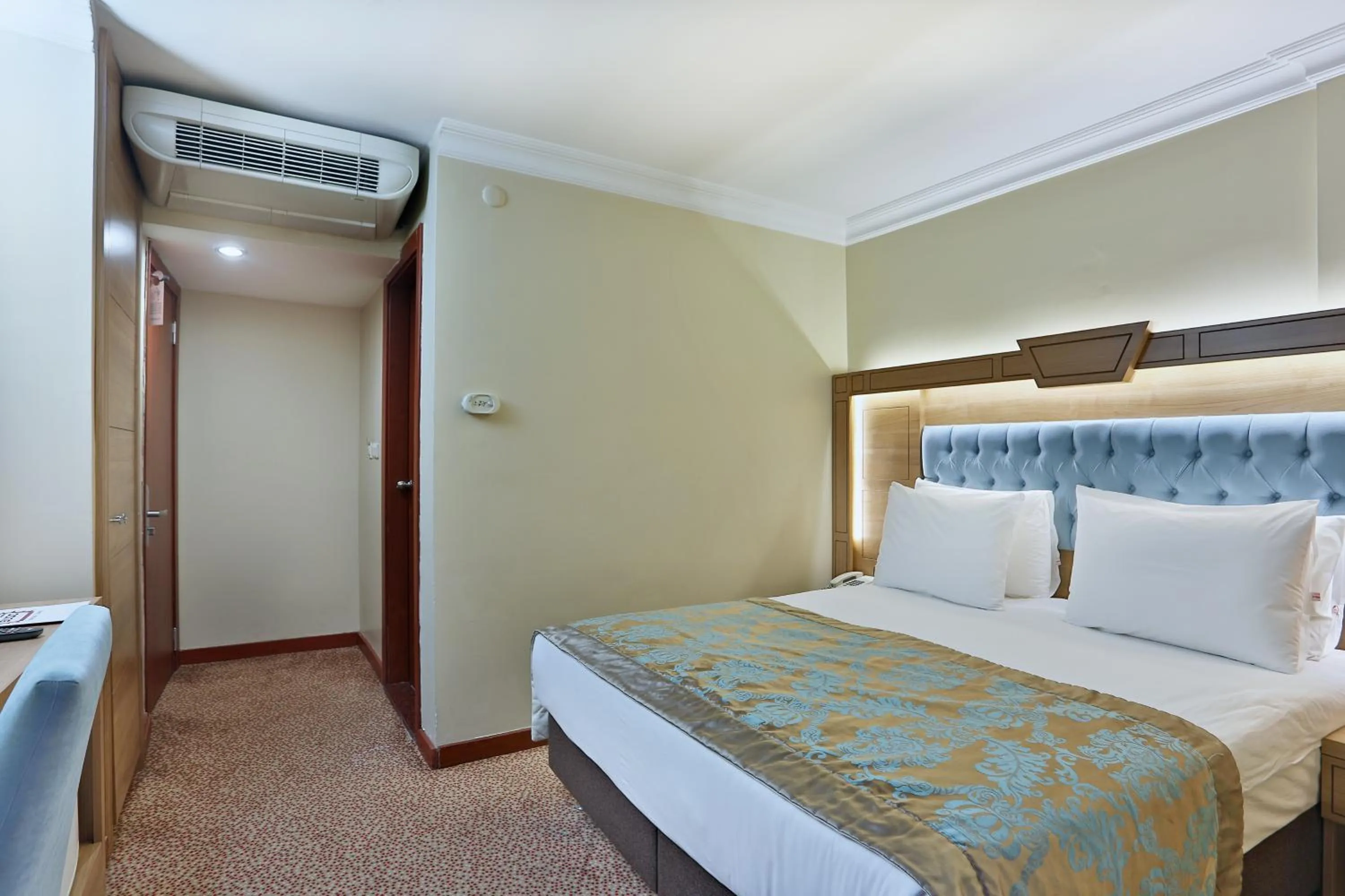 Photo of the whole room, Bed in Budo Hotel