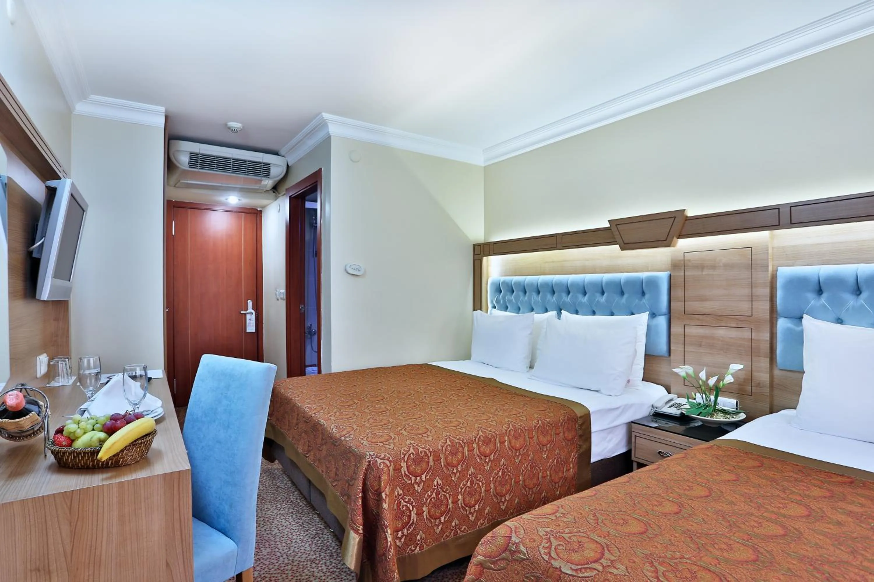 Photo of the whole room, Bed in Budo Hotel