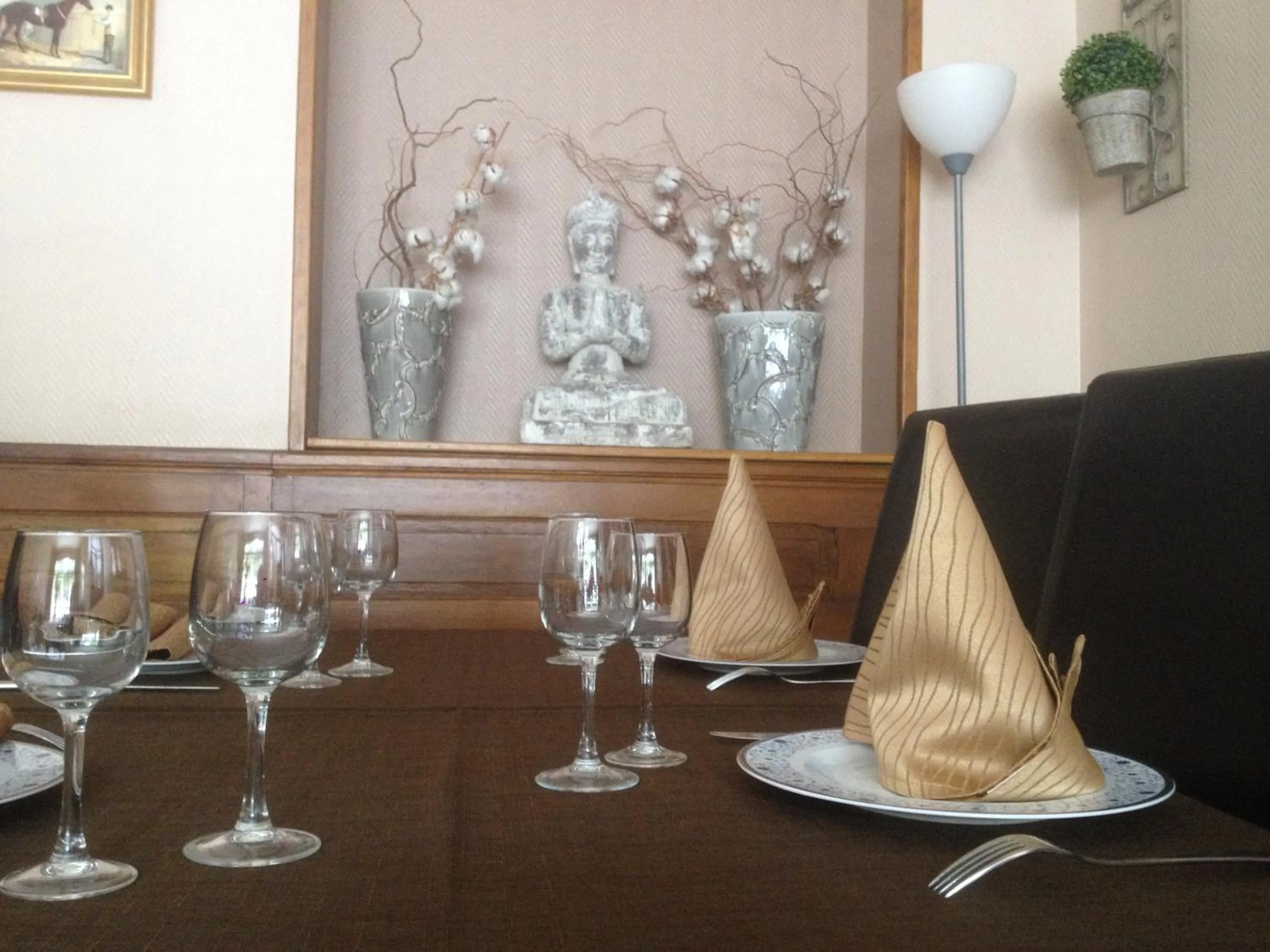 Decorative detail in Logis Hôtel Restaurant de France