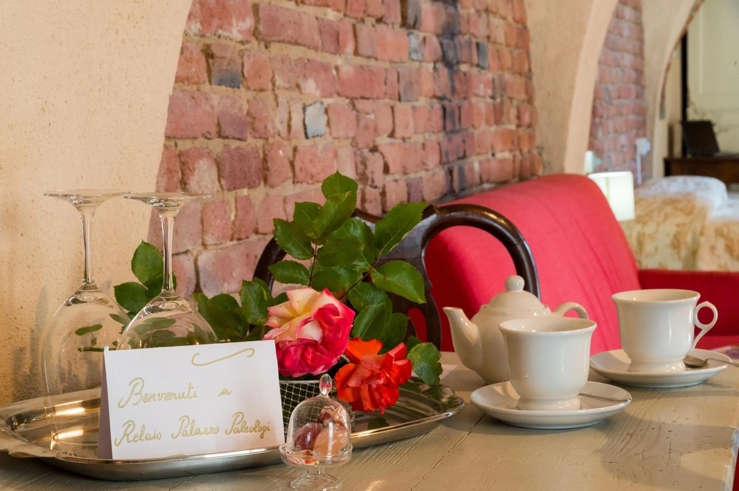 Decorative detail in Relais Palazzo Paleologi Sec.XIV