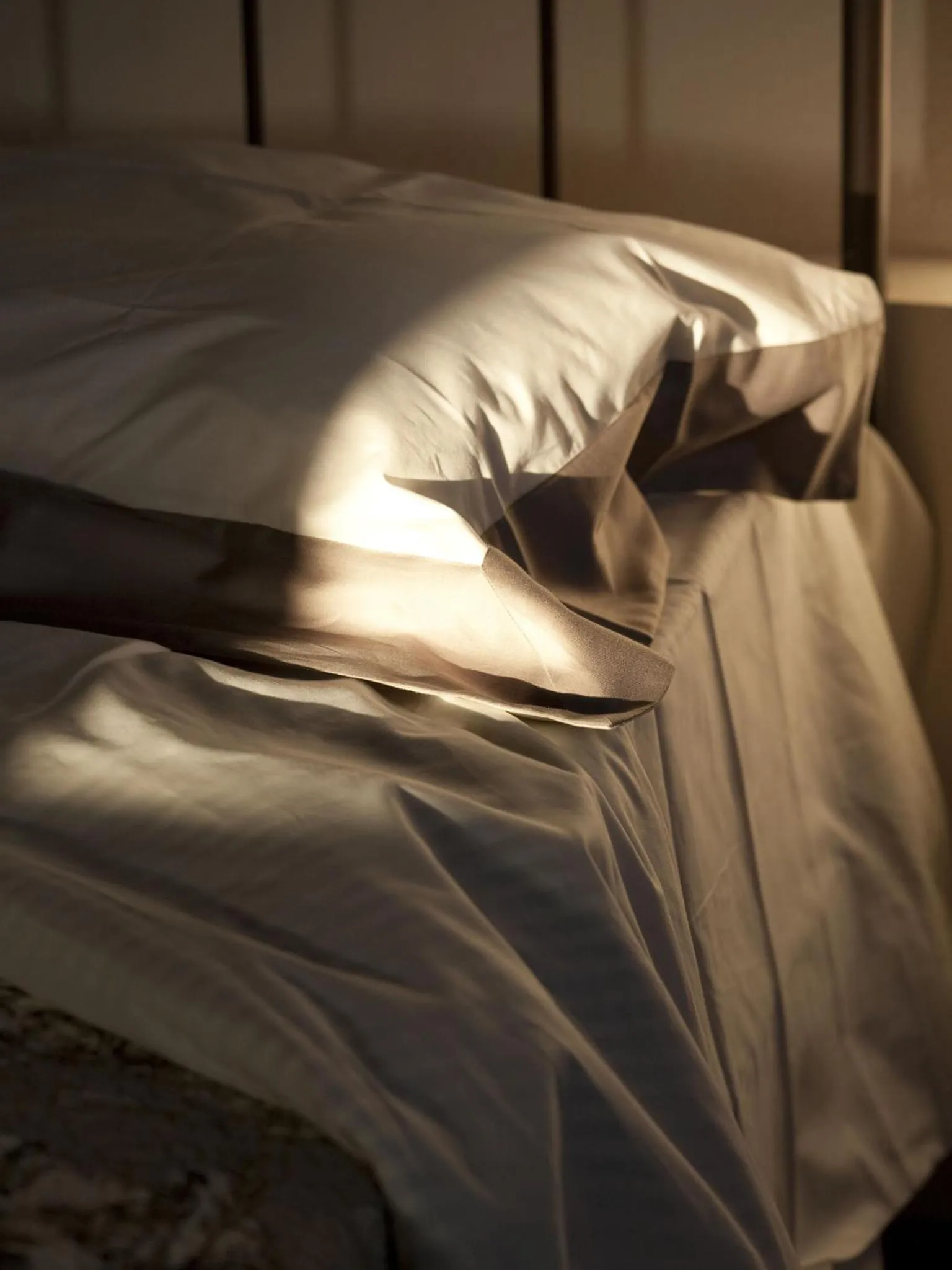 Bed in Relais Palazzo Paleologi Sec.XIV