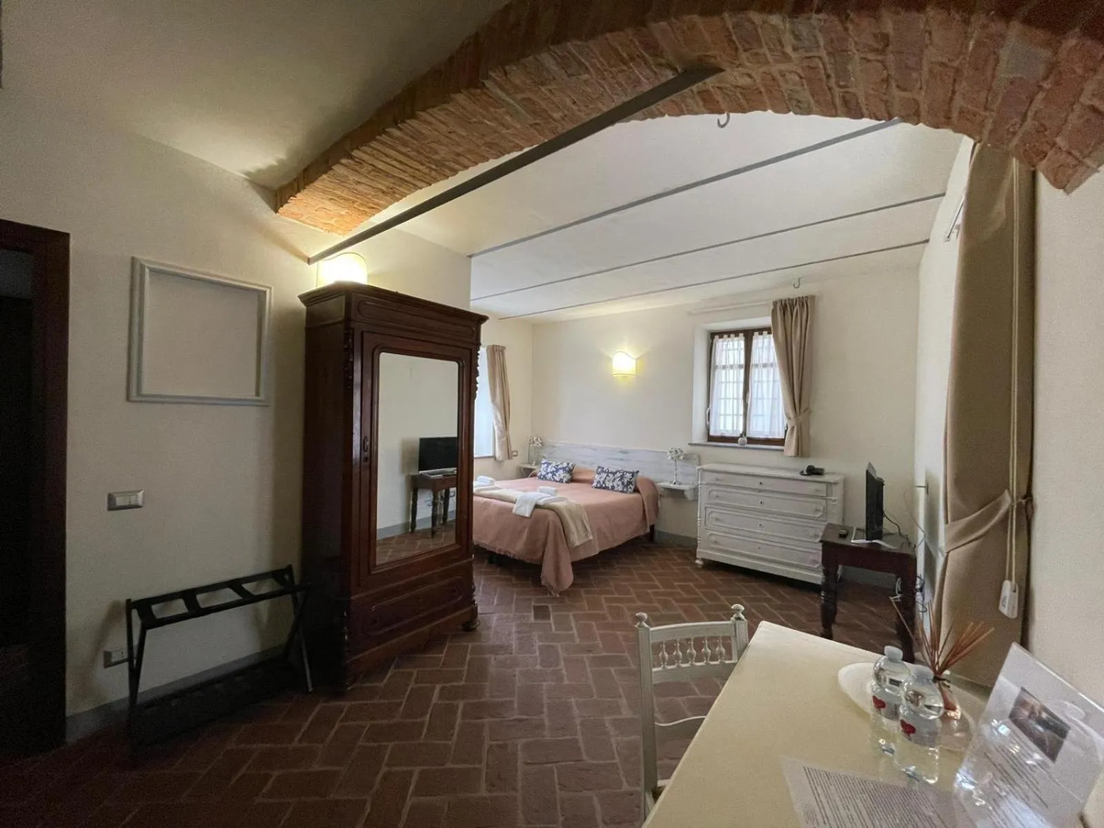 Bedroom, Bed in Relais Palazzo Paleologi Sec.XIV
