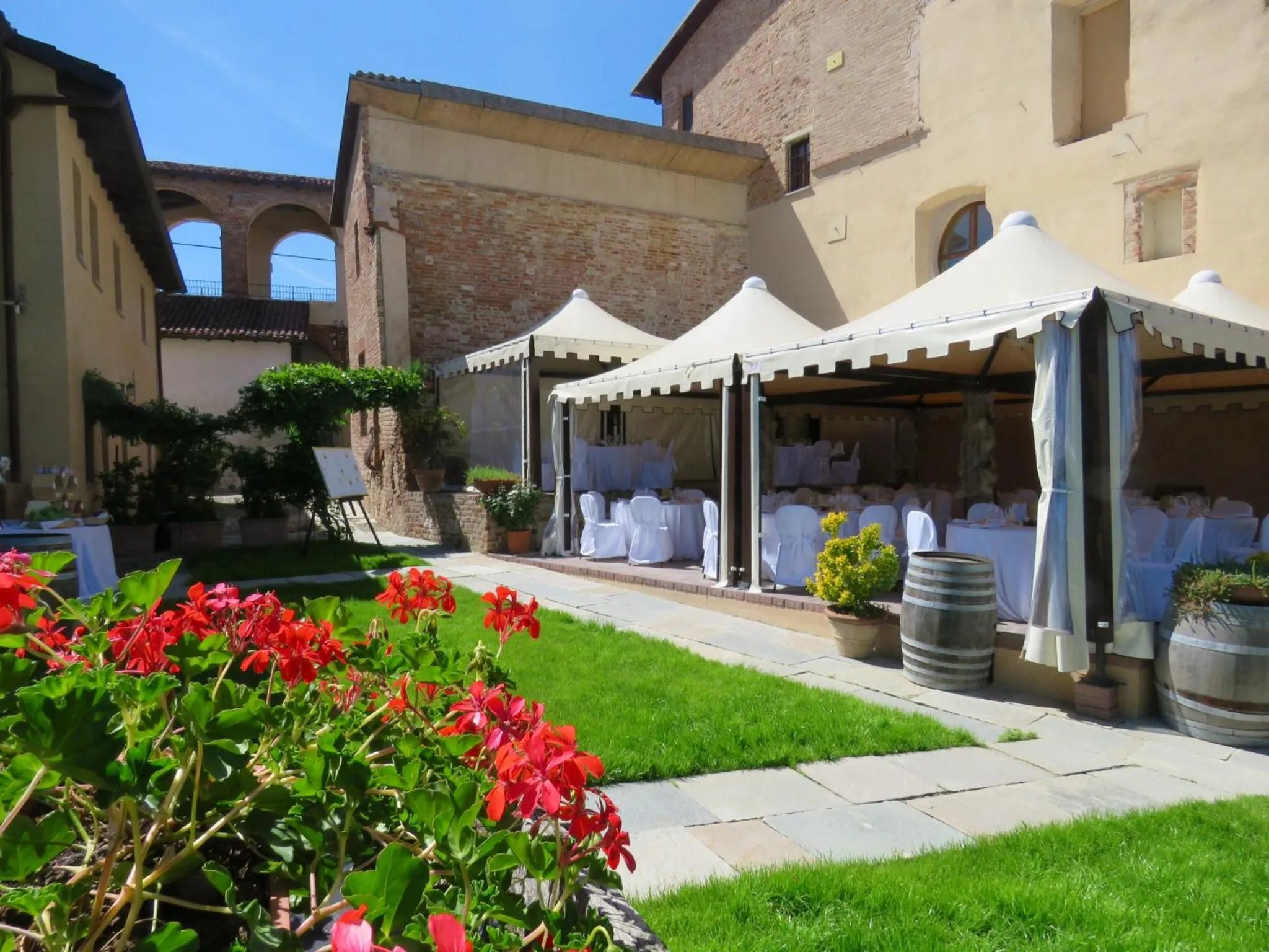 Garden in Relais Palazzo Paleologi Sec.XIV