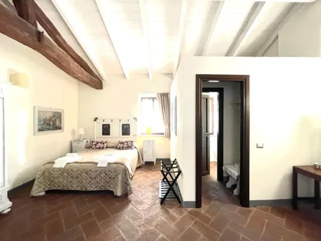 Bedroom, Bed in Relais Palazzo Paleologi Sec.XIV